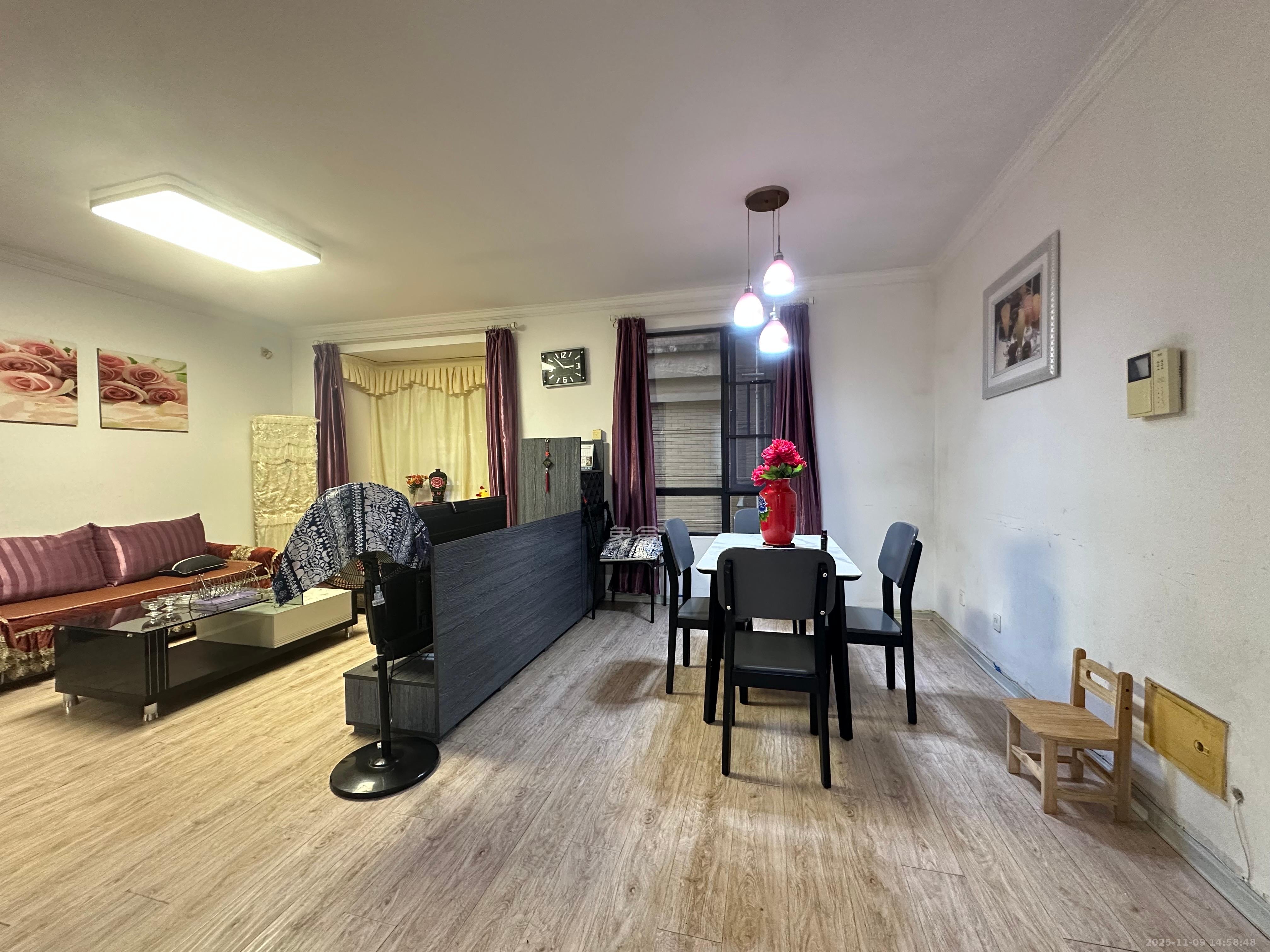 华润凤凰城一期 3室2厅1卫 1900.0元/月 华润凤凰城一期 3室2厅1卫 1900.0元/月室内图