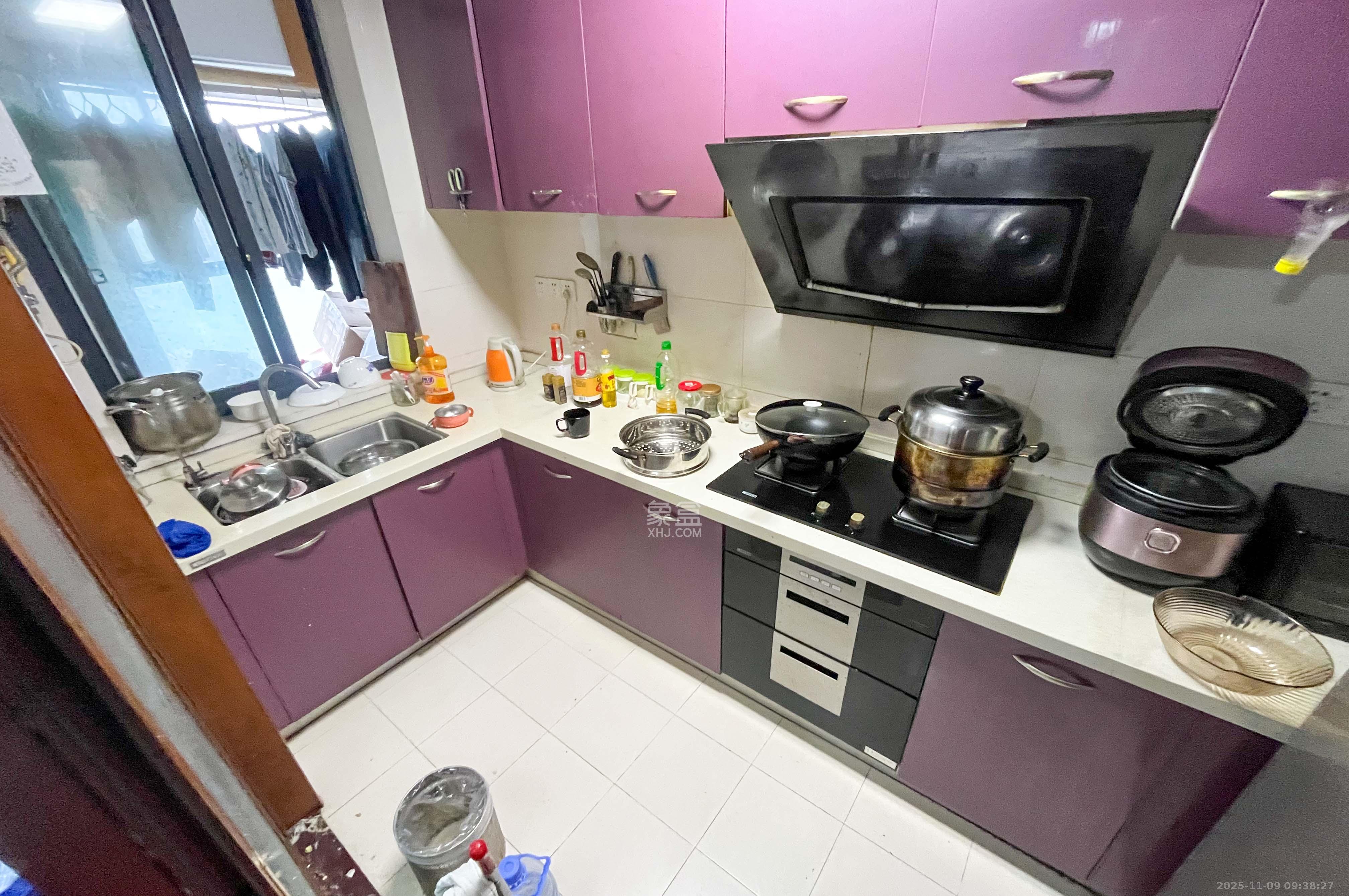 中海梅溪湖壹号 3室2厅2卫 195.0万 中海梅溪湖壹号 3室2厅2卫 195.0万厨房