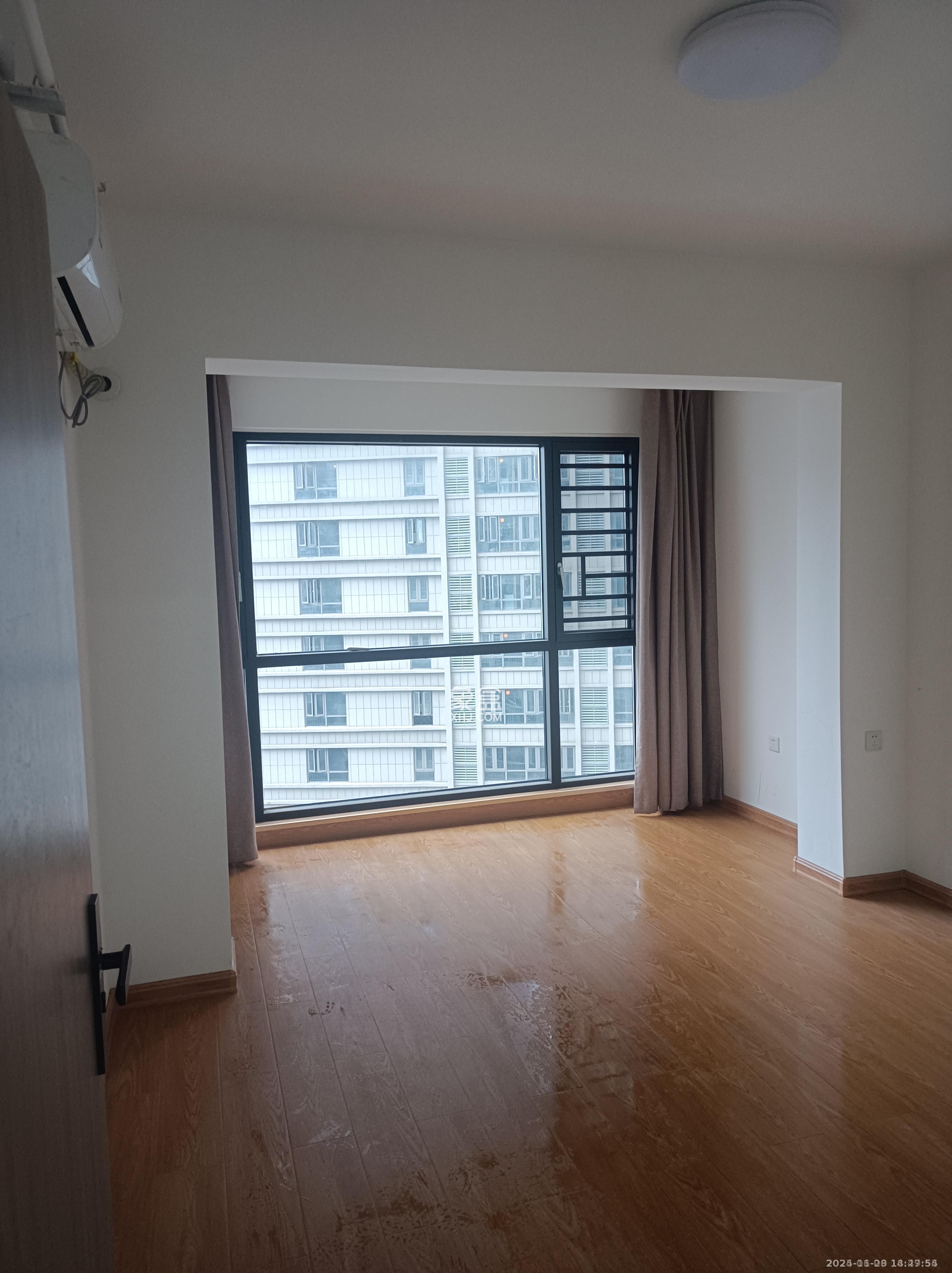 阳光城檀悦 4室2厅2卫 5000.0元/月 阳光城檀悦 4室2厅2卫 5000.0元/月室内图