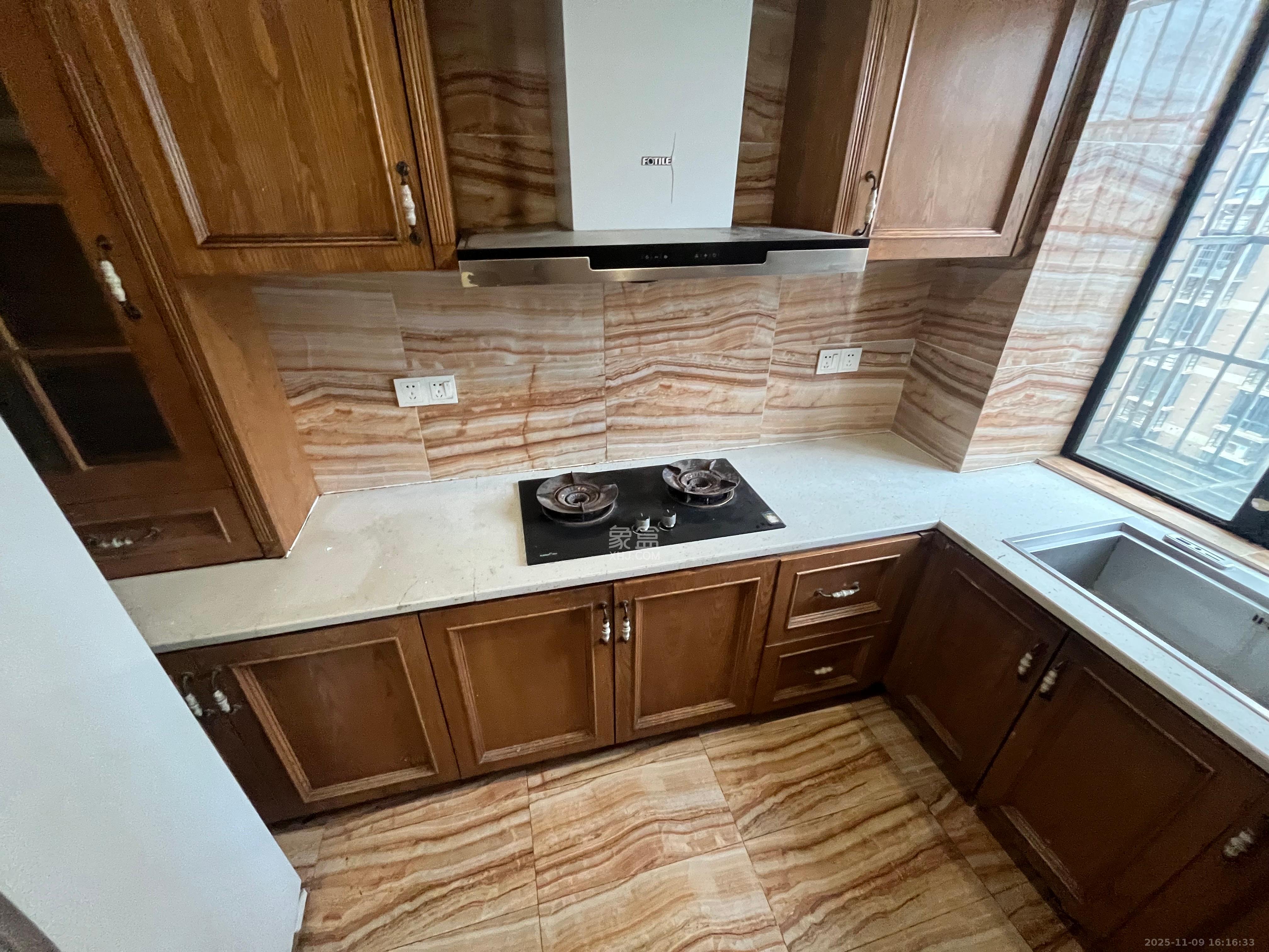 三江花中城 3室1厅2卫 3600.0元/月 三江花中城 3室1厅2卫 3600.0元/月室内图