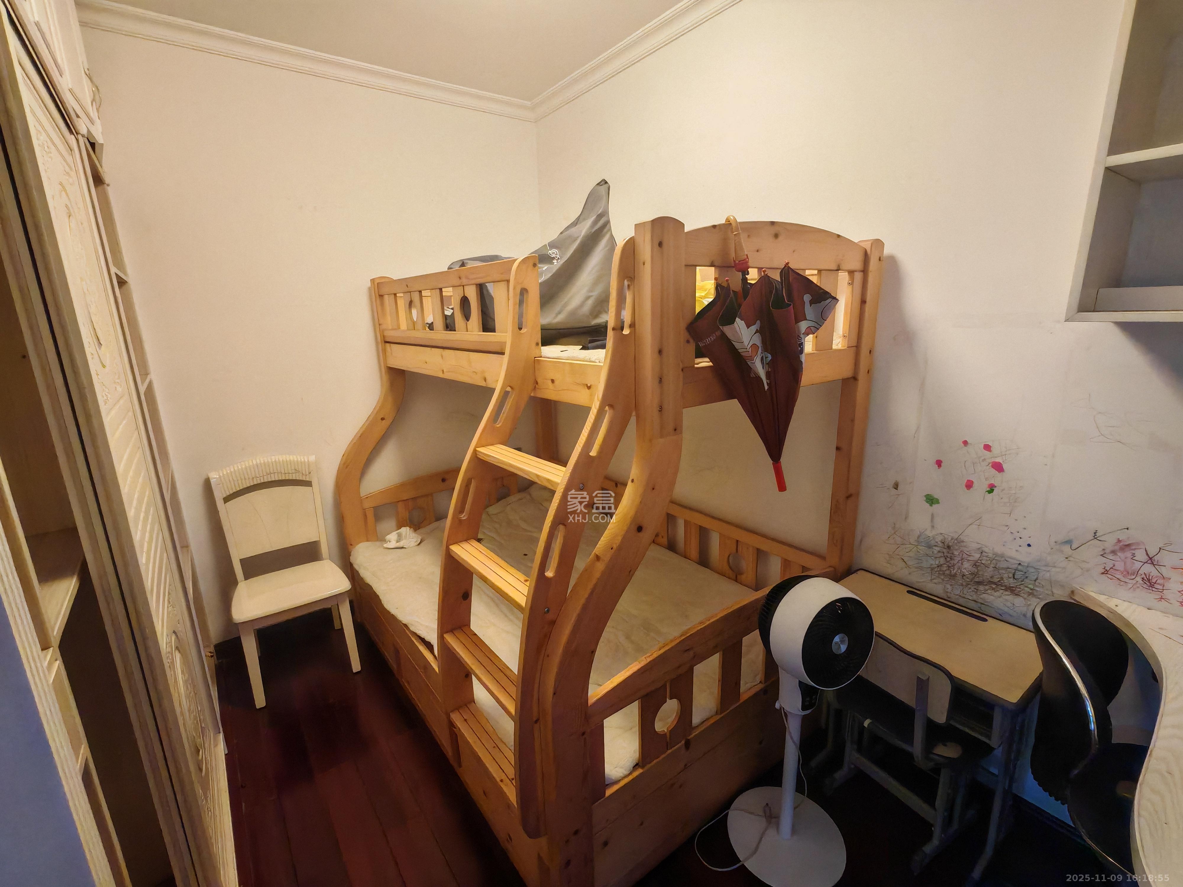 中冶中央公园  3室2厅1卫    2500.0元/月室内图