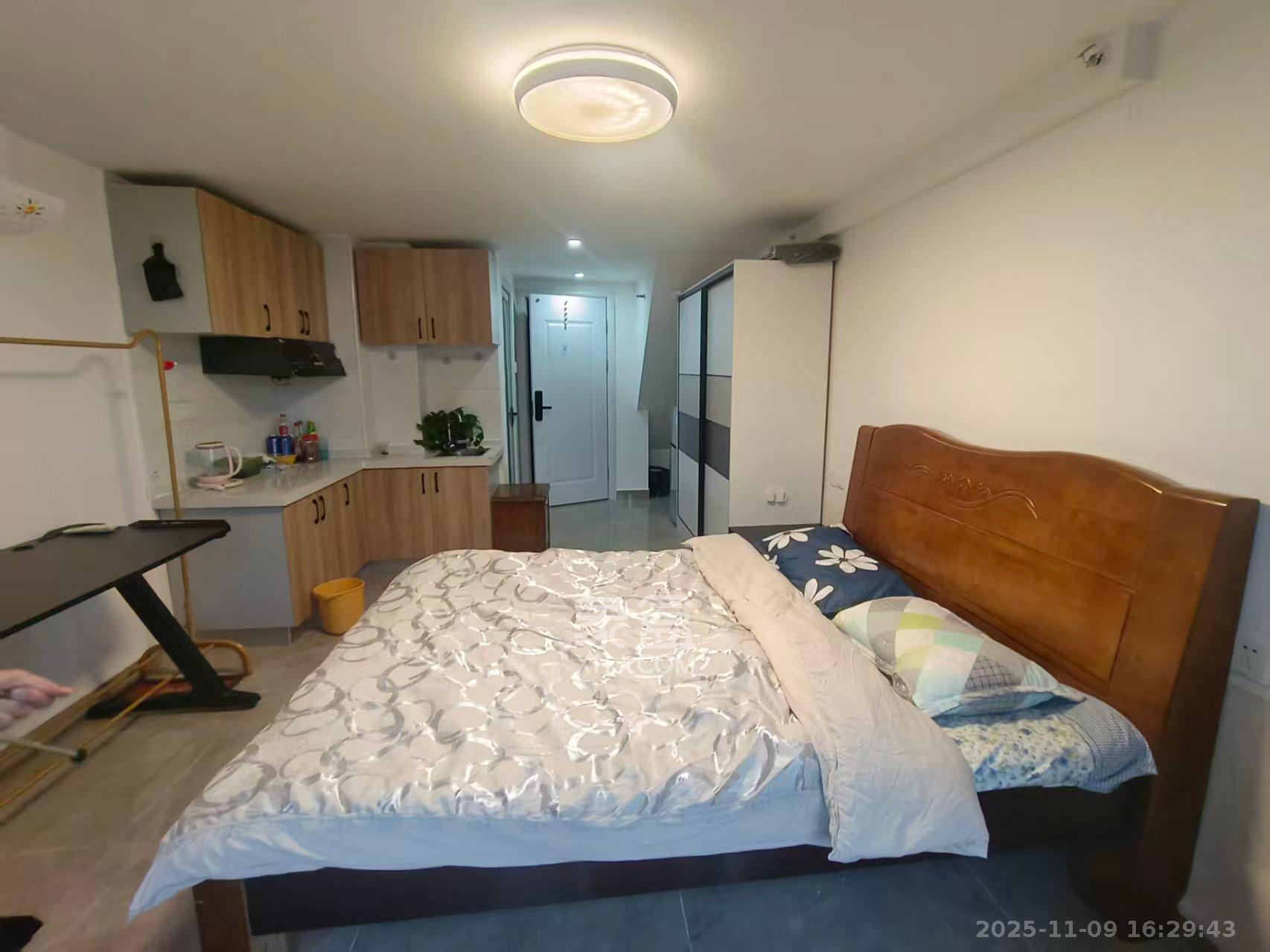 金地中交麓谷香颂(金地中交雅苑)  1室1厅1卫    1500.0元/月