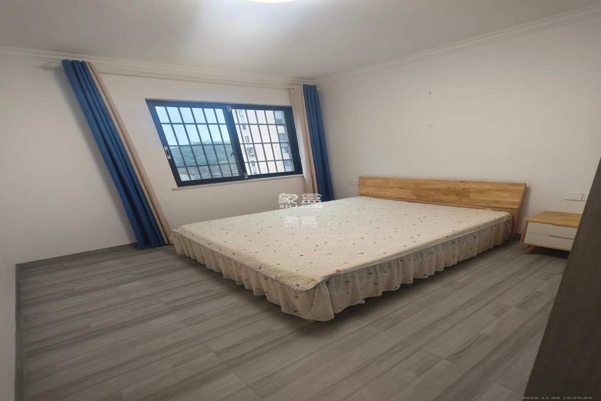 朝正美苑 3室2厅2卫 2600.0元/月 朝正美苑 3室2厅2卫 2600.0元/月室内图