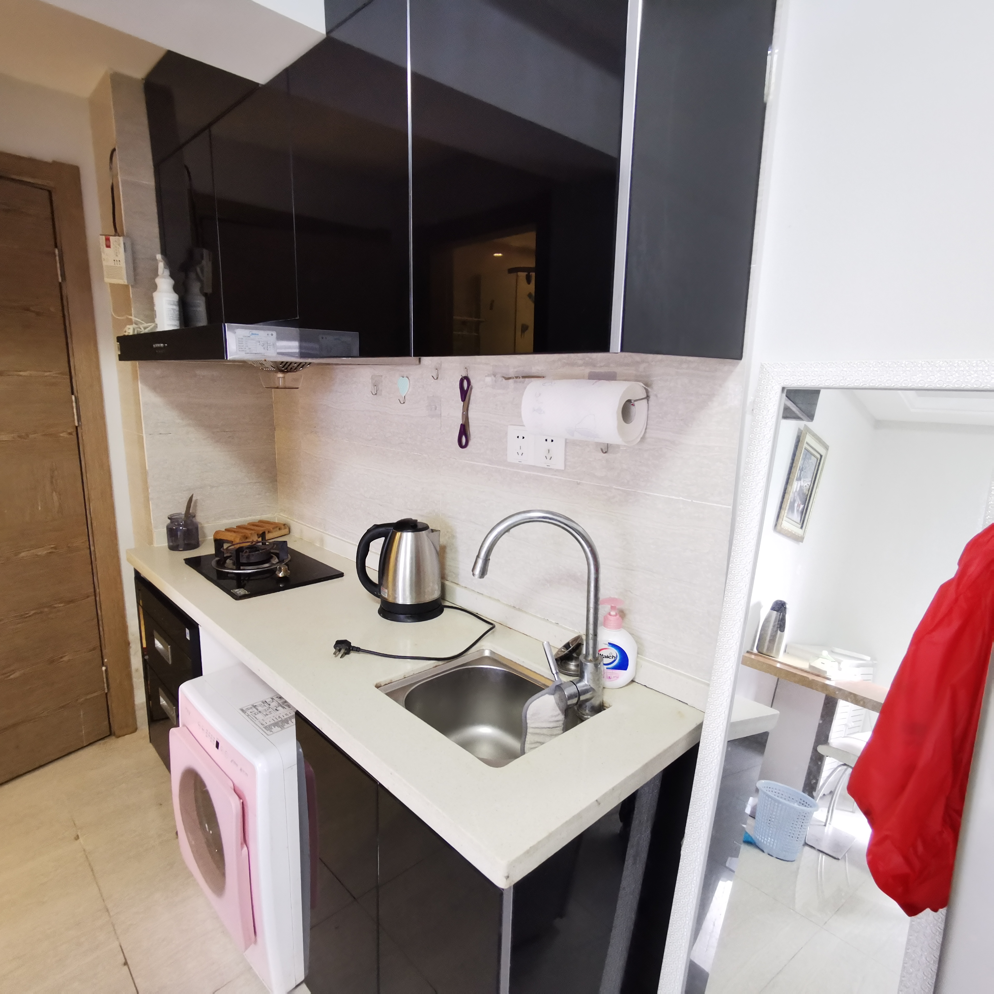 宇建国贸城  1室1厅1卫    2600.0元/月室内图