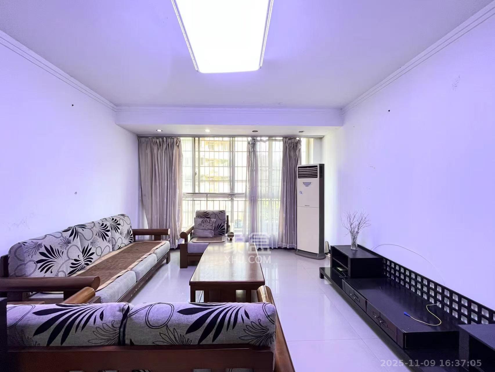 四季美景一、二期  2室2厅1卫    2000.0元/月