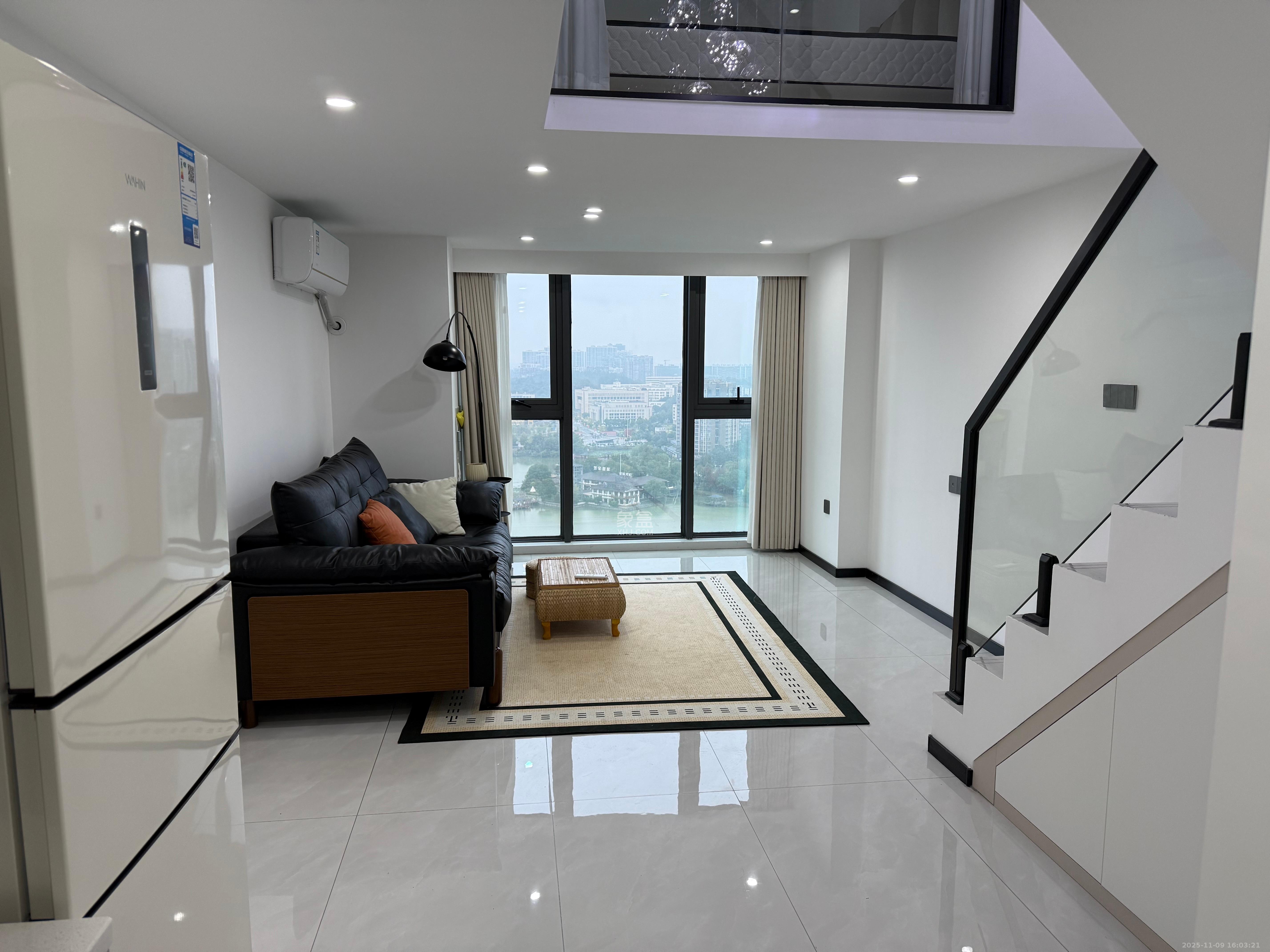 绿地V岛 1室0厅0卫 2800.0元/月 绿地V岛 1室0厅0卫 2800.0元/月室内图