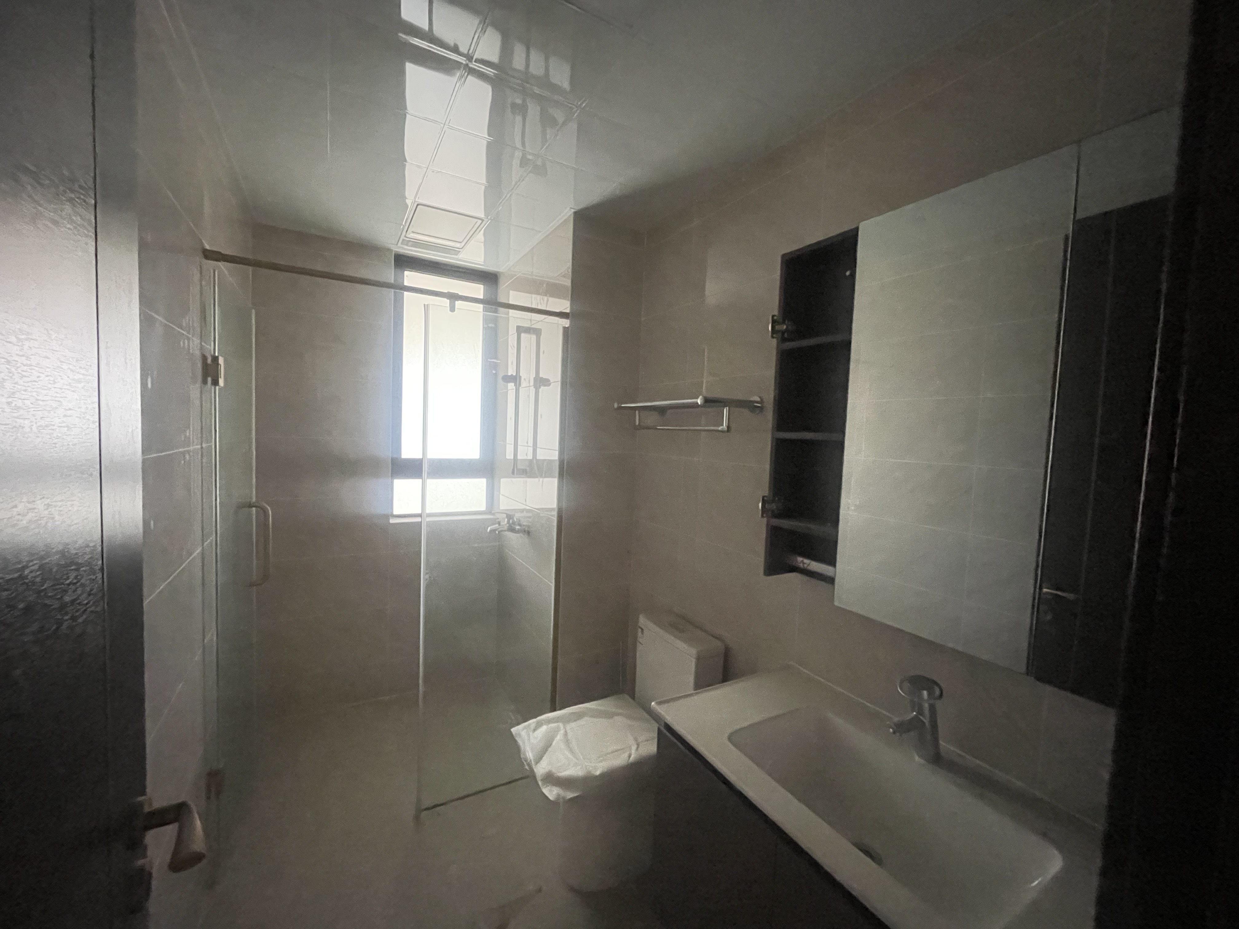 华耀碧桂园十里江湾誉峯  5室2厅3卫    5000.0元/月室内图