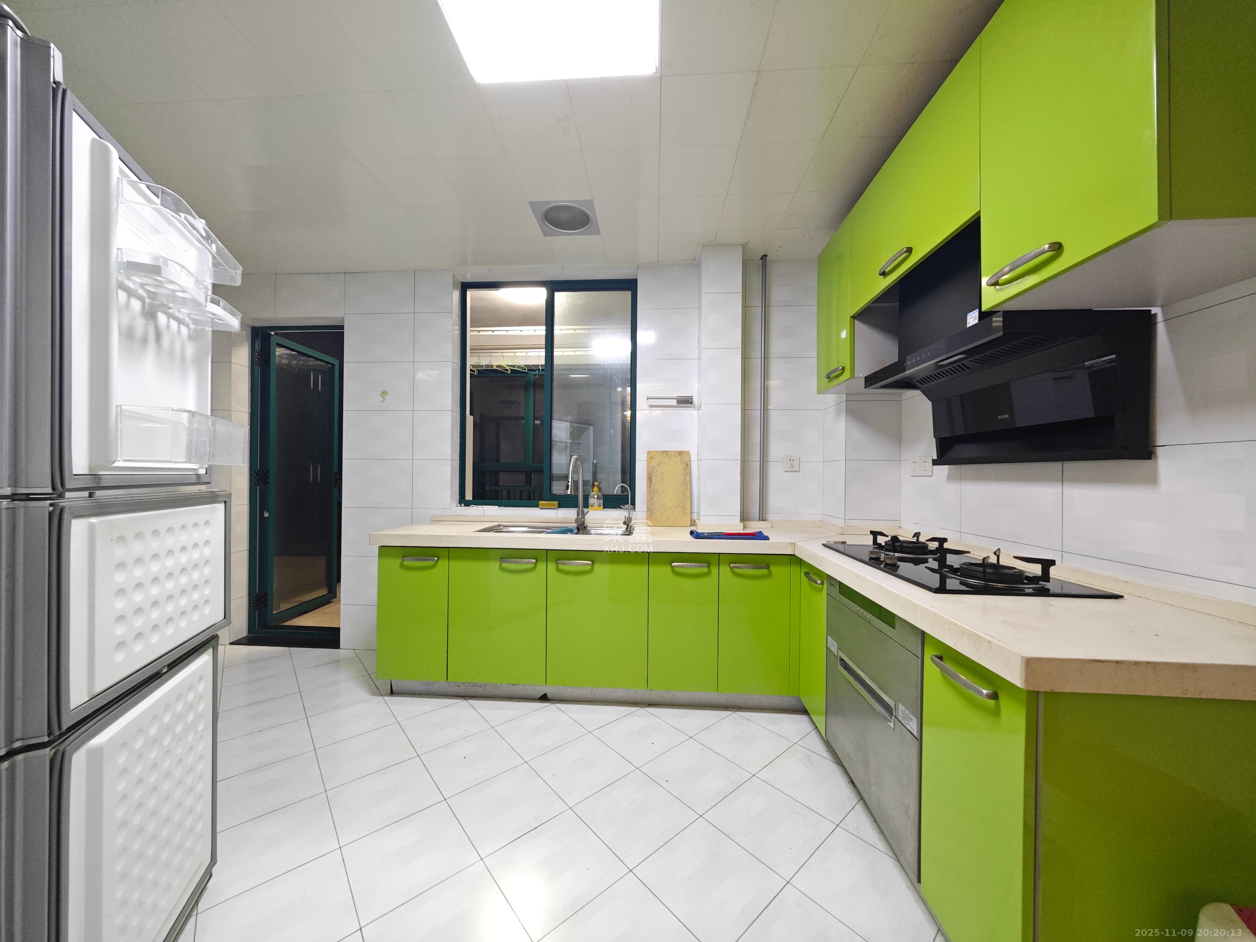 华盛世纪新城  3室2厅2卫    2600.0元/月室内图