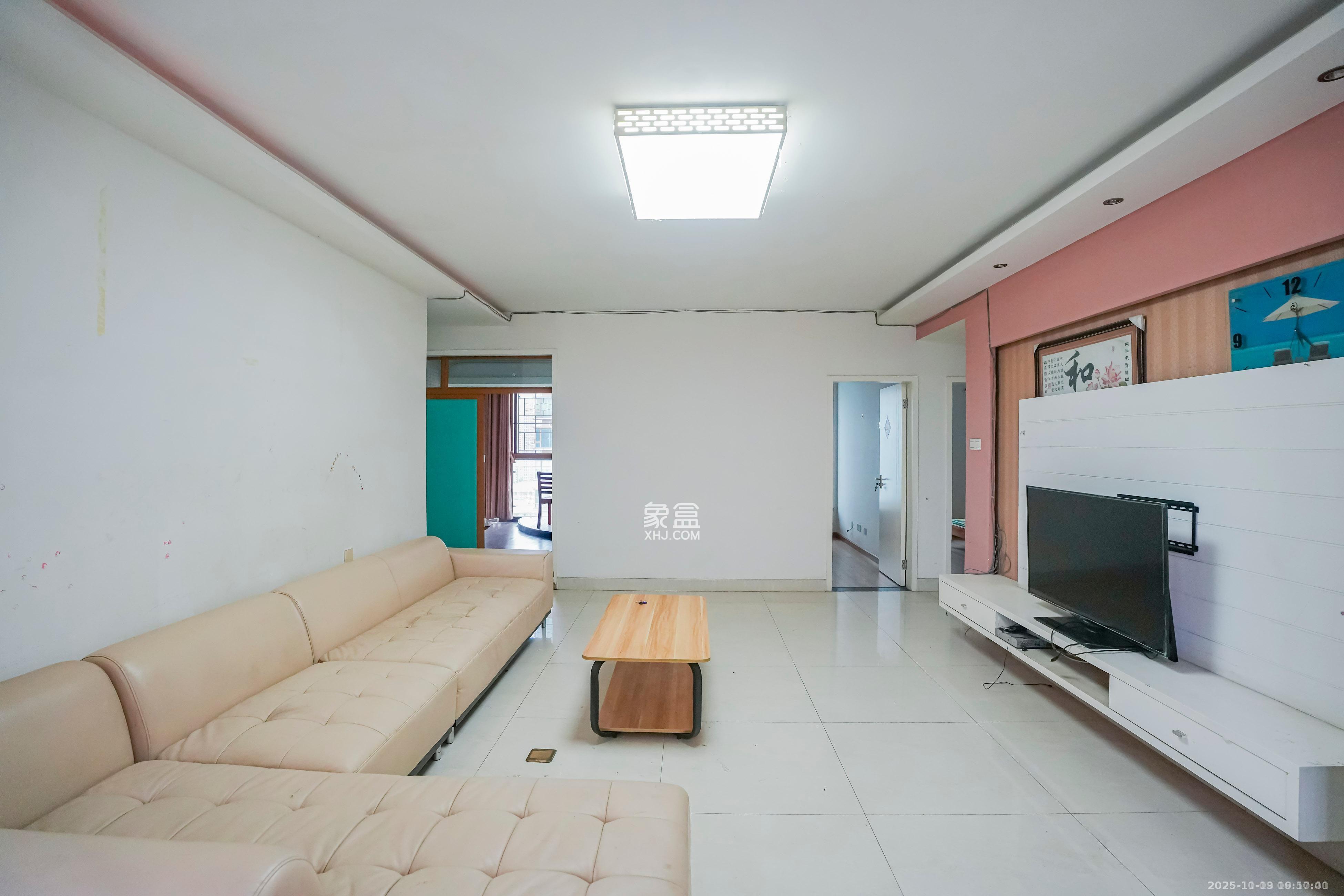 天健芙蓉盛世一期  4室2厅1卫    3500.0元/月室内图