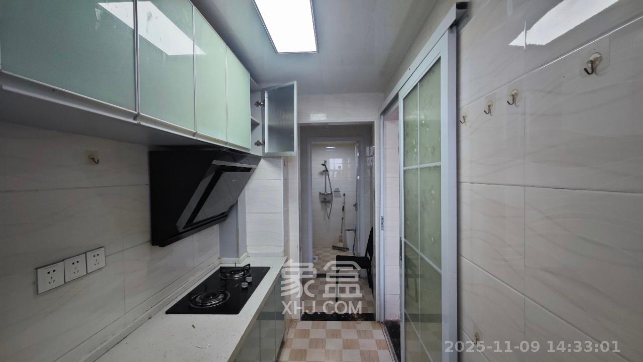 万坤图财富广场 1室1厅1卫 1700.0元/月 万坤图财富广场 1室1厅1卫 1700.0元/月室内图