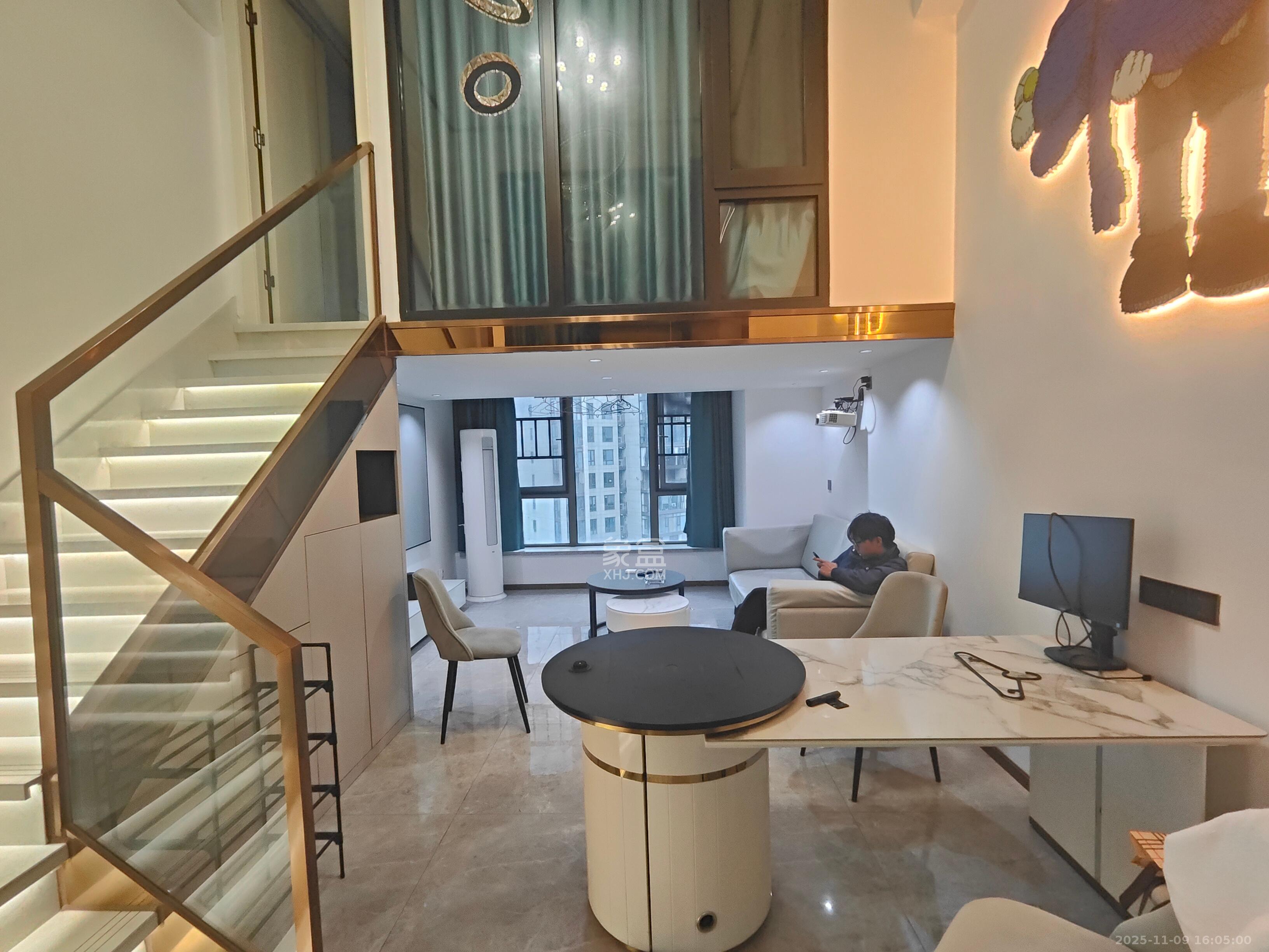 梅溪湖金茂湾  2室1厅1卫    2800.0元/月