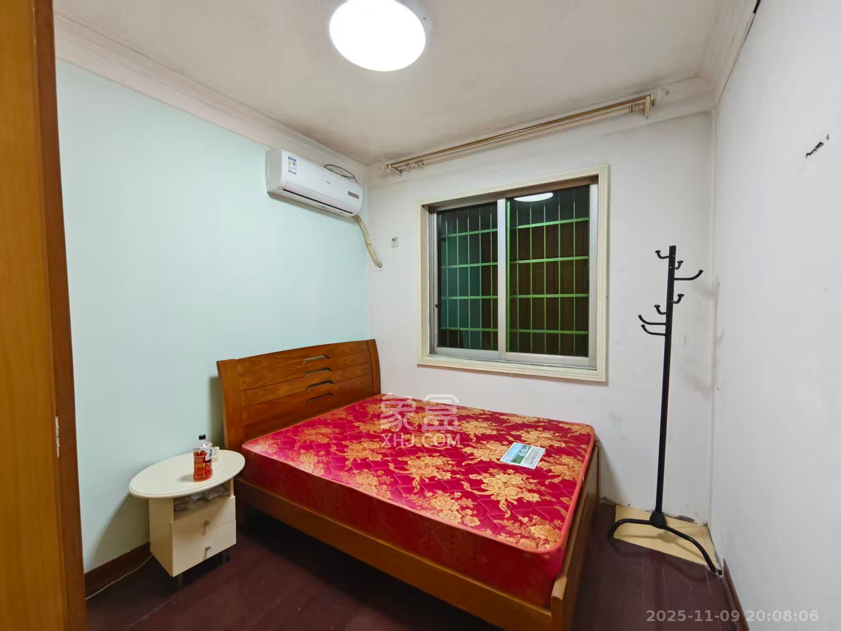 咸嘉新村嘉明苑  3室2厅2卫    2200.0元/月室内图