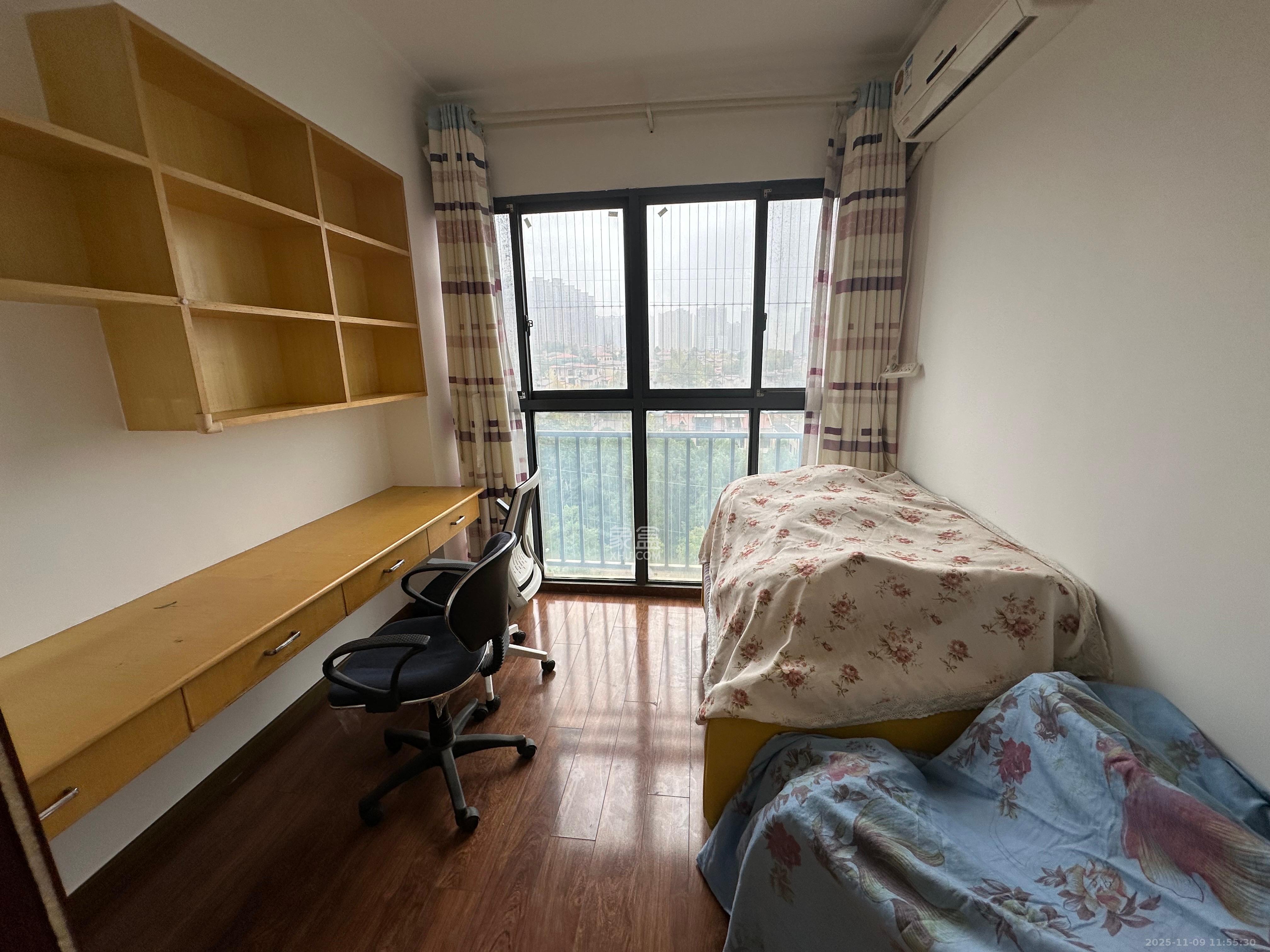 盛地尊域 4室2厅2卫 2100.0元/月 盛地尊域 4室2厅2卫 2100.0元/月室内图