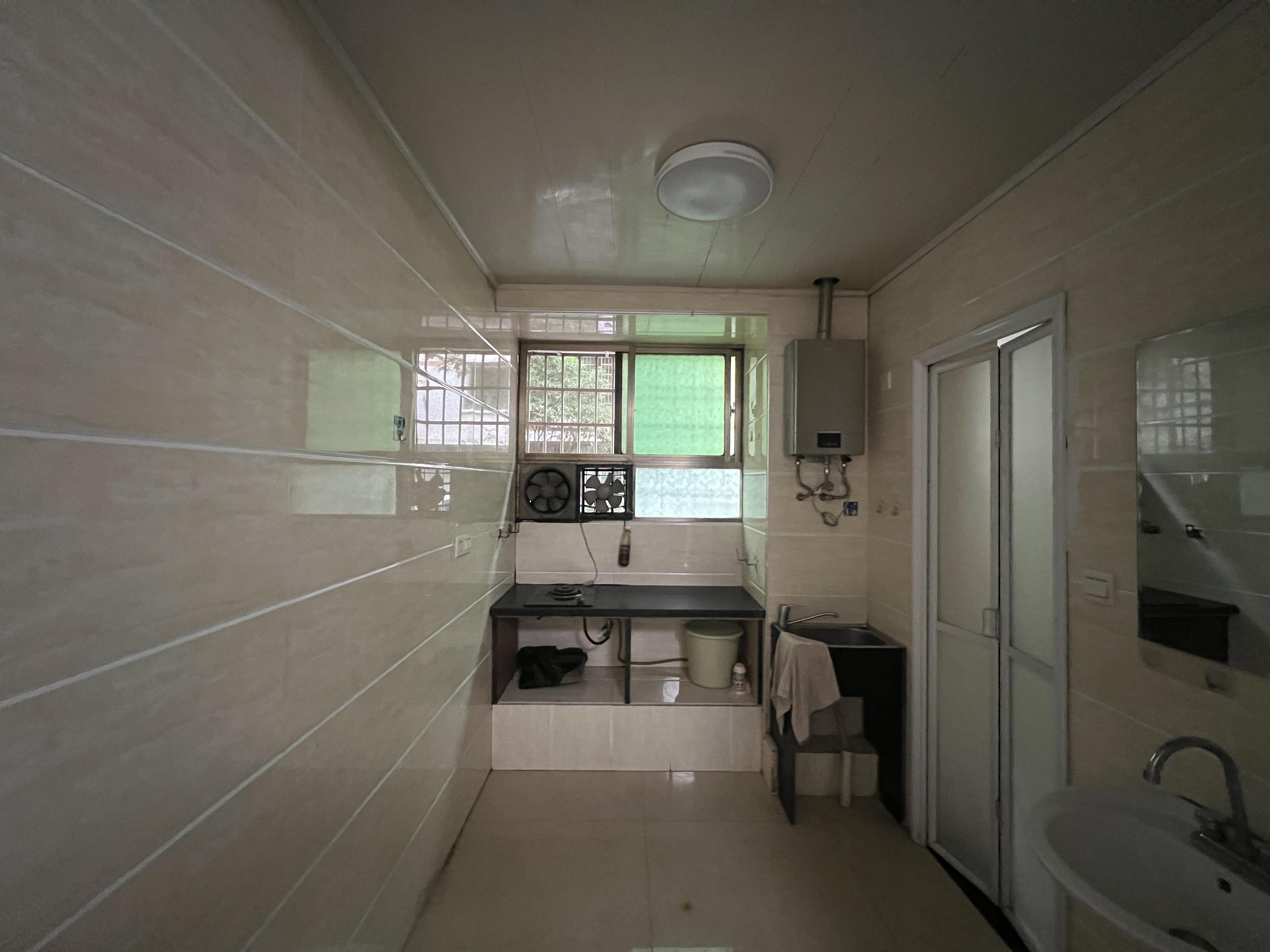 西湖一村 1室0厅0卫 1000.0元/月 西湖一村 1室0厅0卫 1000.0元/月室内图