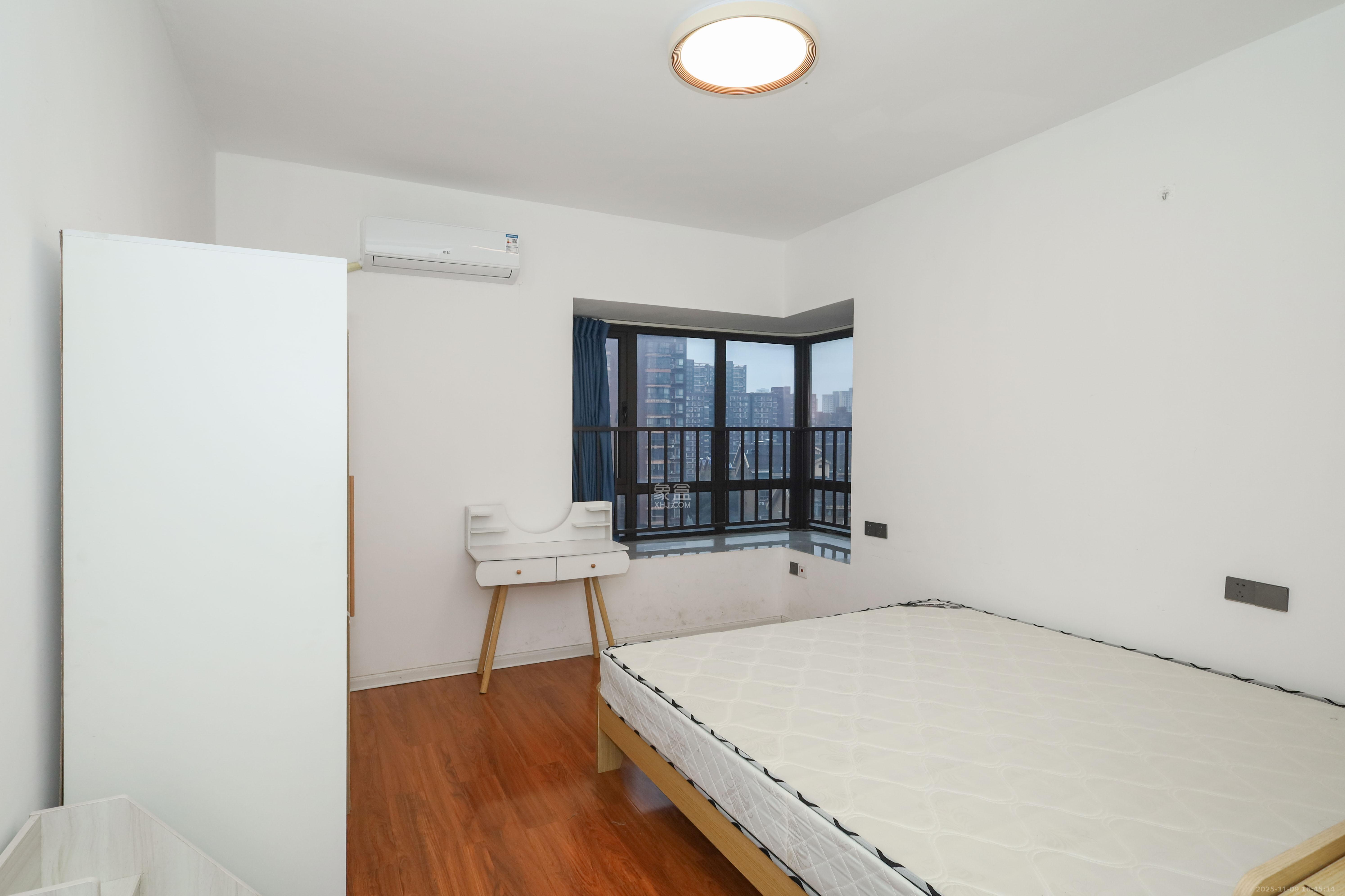 梅溪盛荟  3室2厅2卫    109.8万卧室