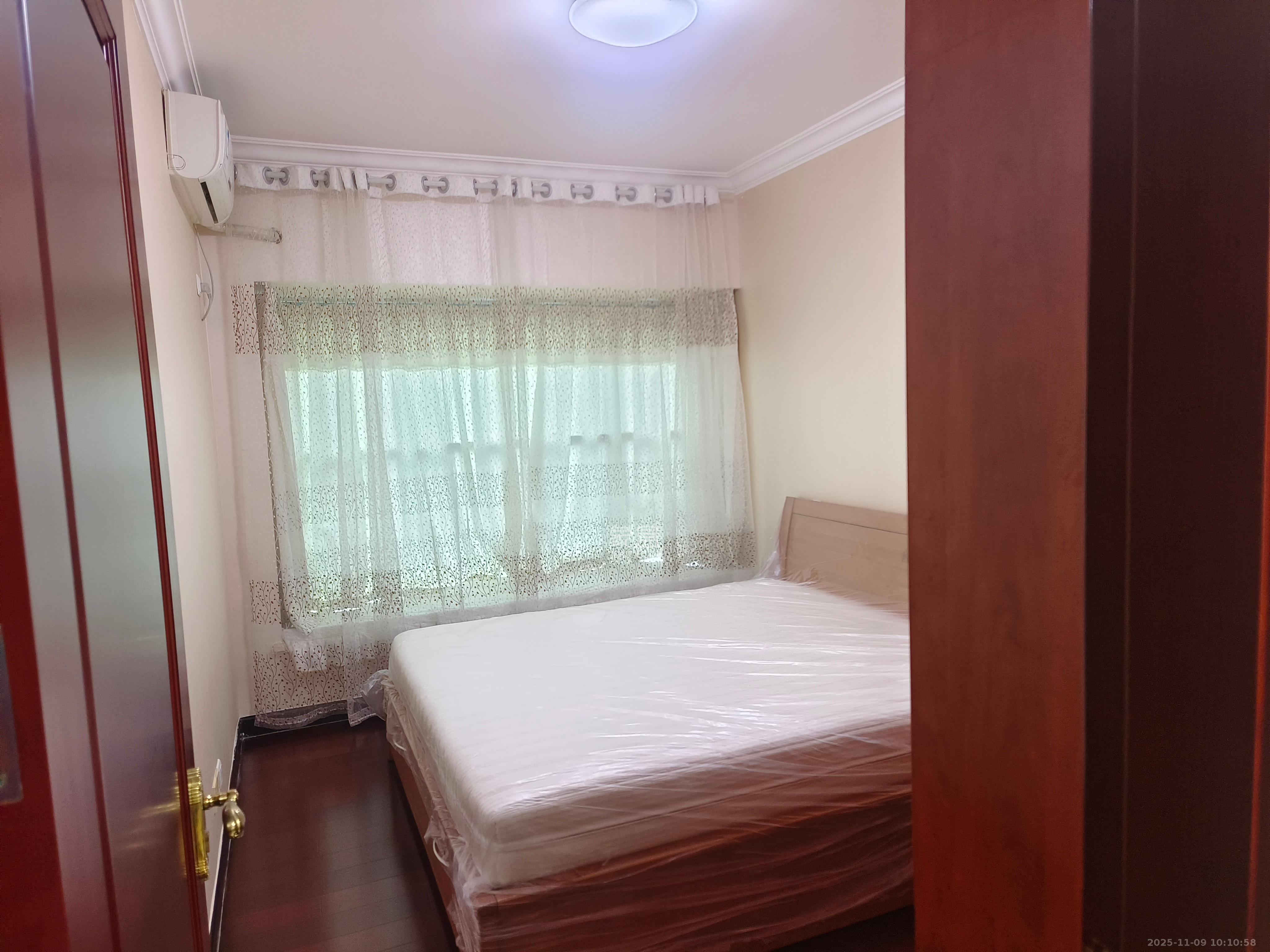 恒大华府 4室2厅2卫 5500.0元/月 恒大华府 4室2厅2卫 5500.0元/月室内图