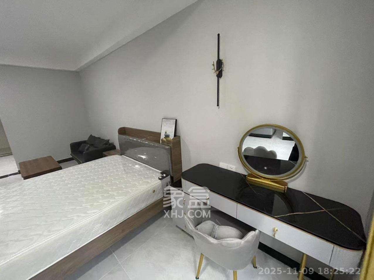 中海珑悦府 1室1厅1卫 1300.0元/月 中海珑悦府 1室1厅1卫 1300.0元/月室内图