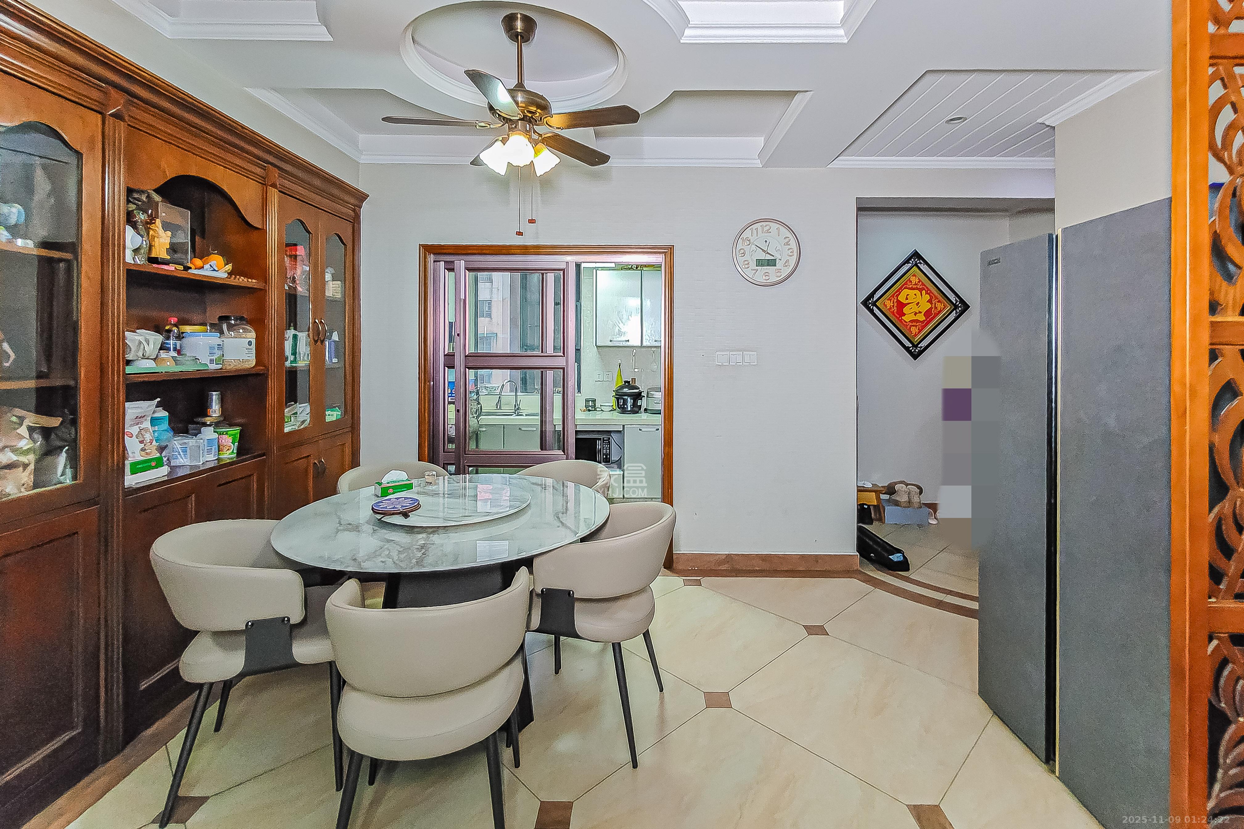 万博汇 4室2厅2卫 260.0万 万博汇 4室2厅2卫 260.0万客厅