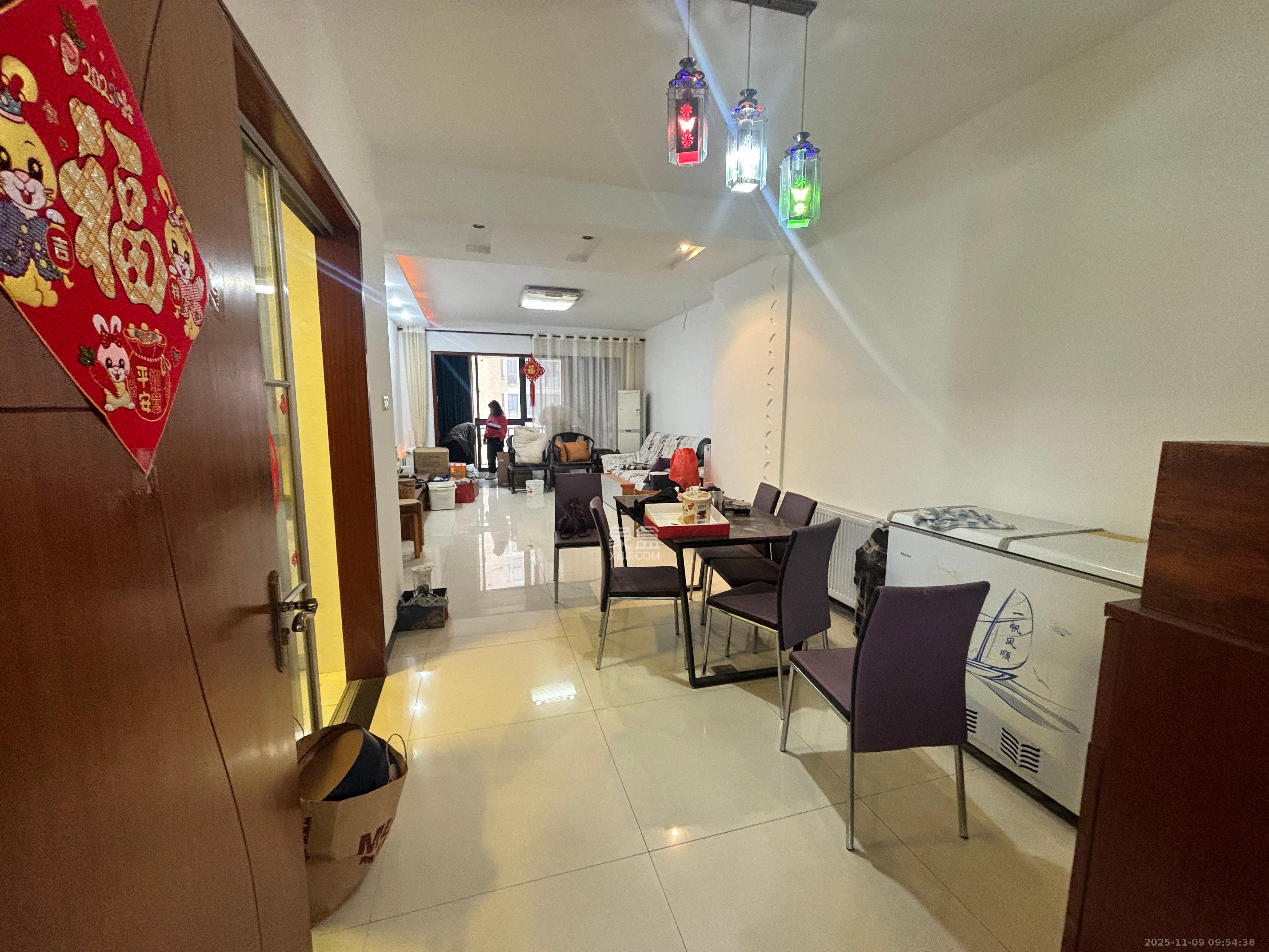 沁园春御院  3室2厅2卫    4500.0元/月