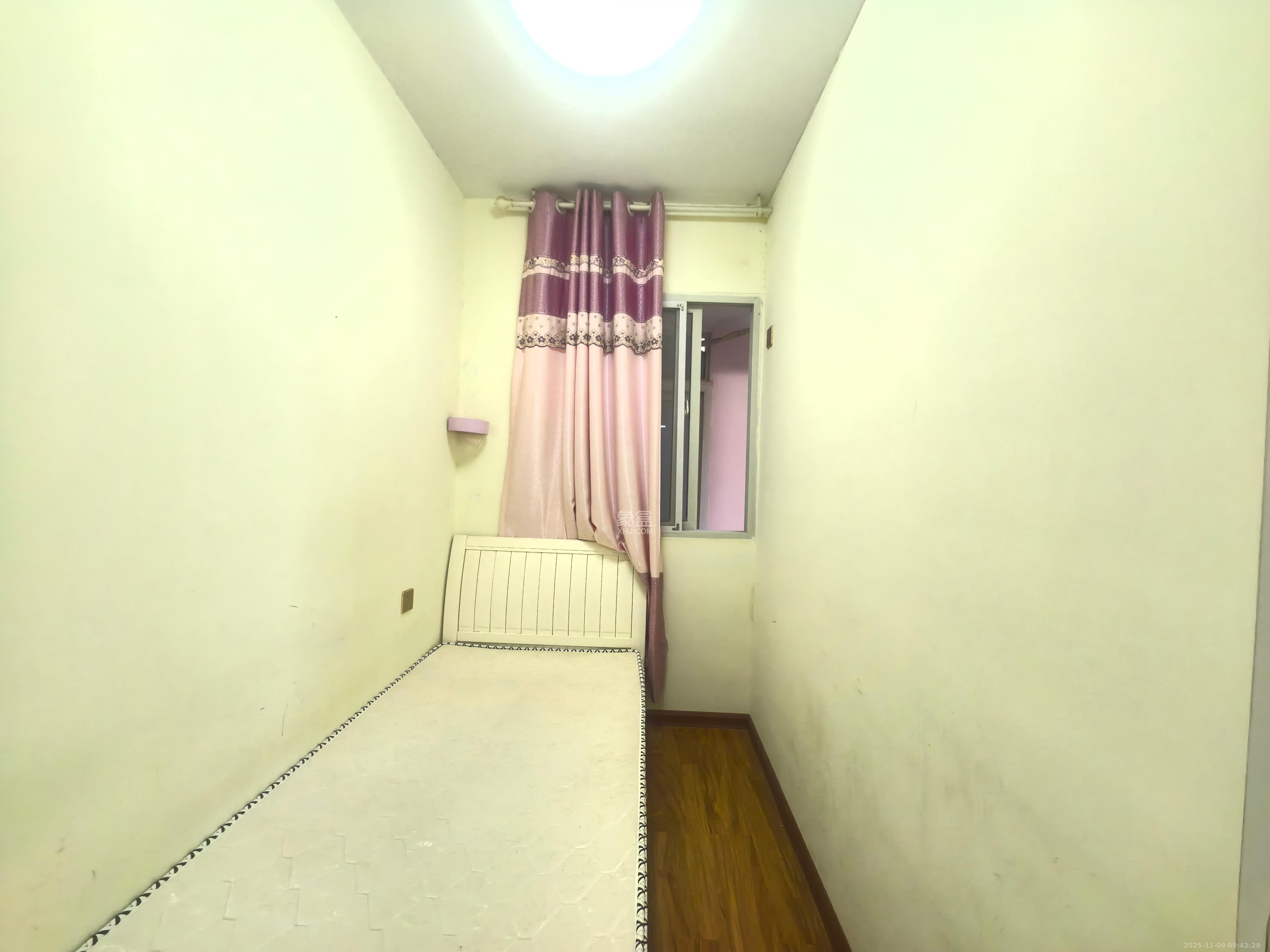 QQ生活馆  1室1厅1卫    1700.0元/月室内图