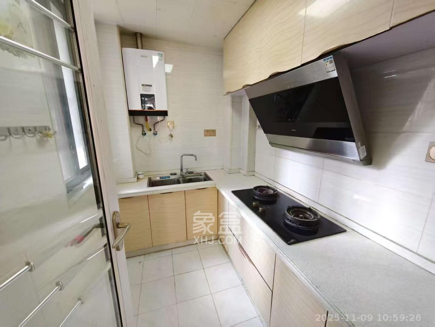 嘉顺苑  3室2厅2卫    2300.0元/月室内图