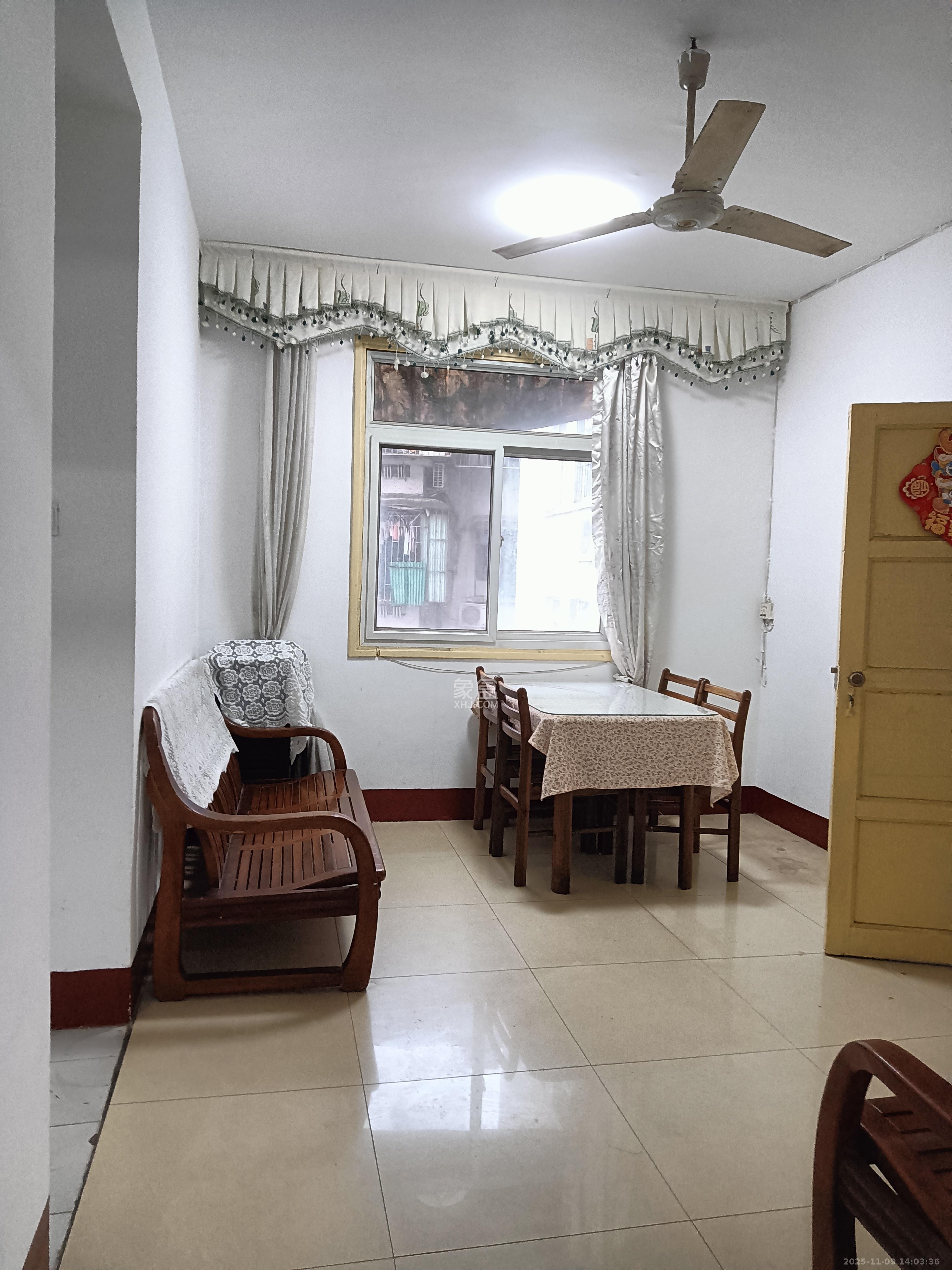 文艺路口纺织公司宿舍  1室0厅0卫    1600.0元/月