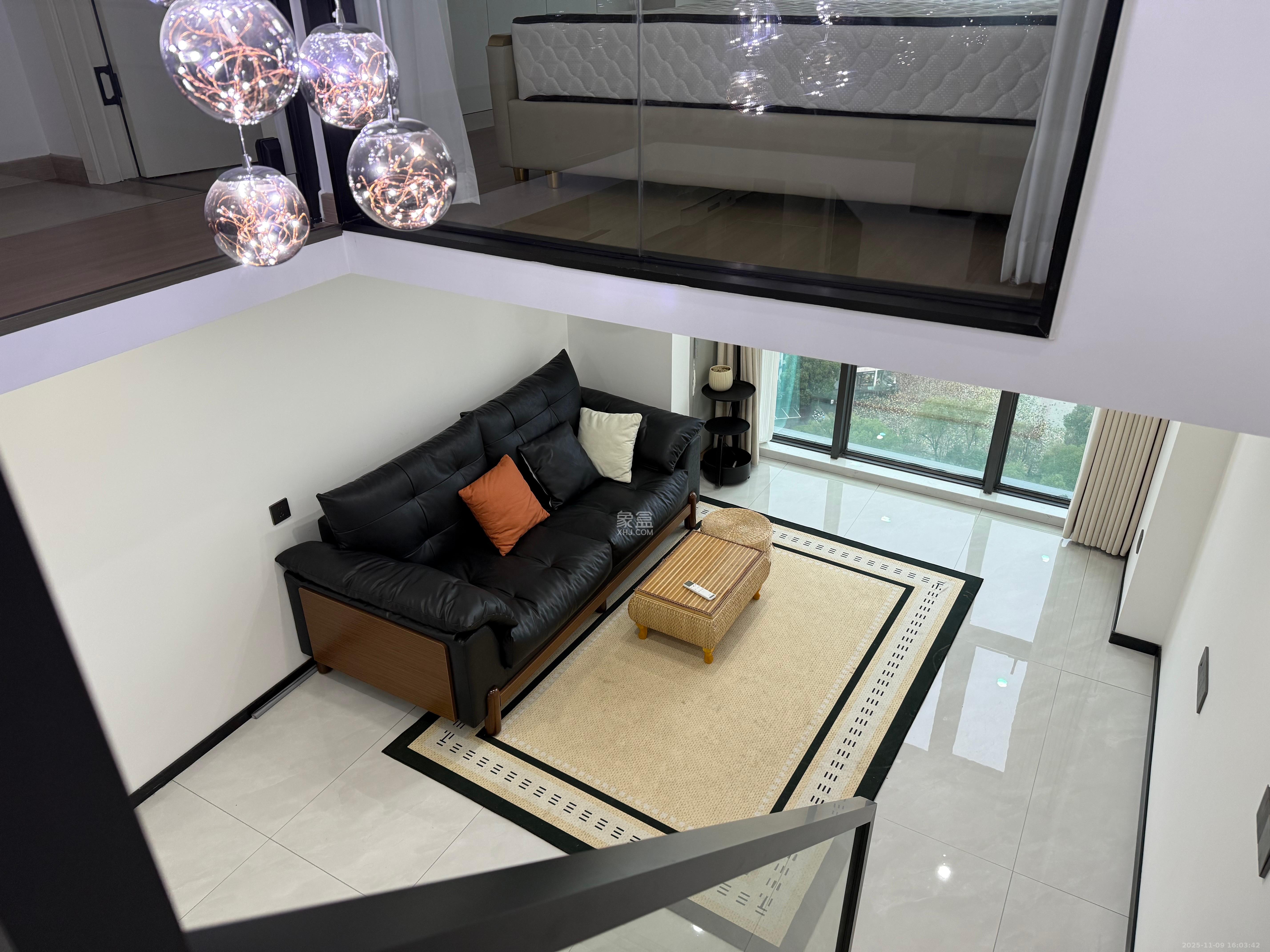 绿地V岛  1室0厅0卫    2800.0元/月室内图