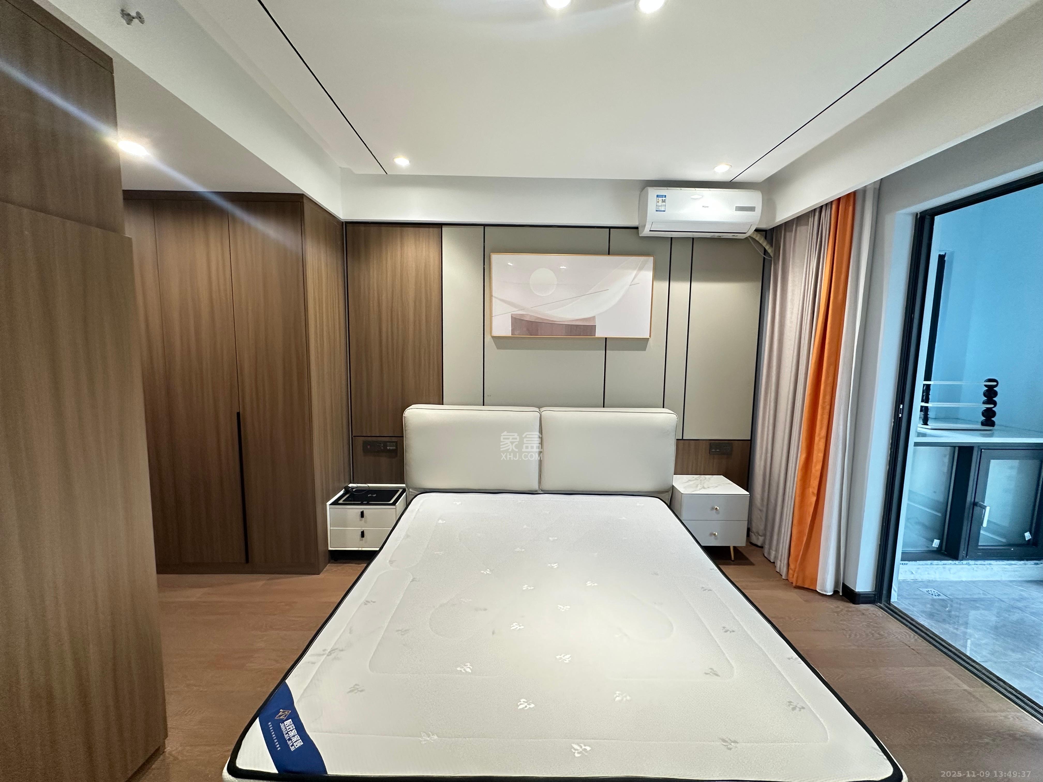 卓越中寰 4室2厅2卫 5800.0元/月 卓越中寰 4室2厅2卫 5800.0元/月室内图