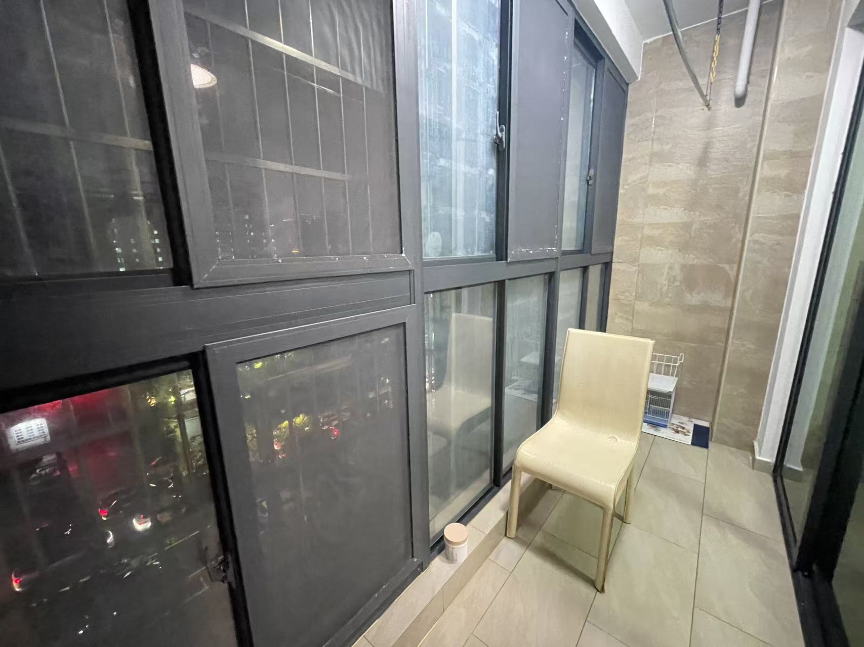 汇水湾  3室2厅2卫    2600.0元/月室内图