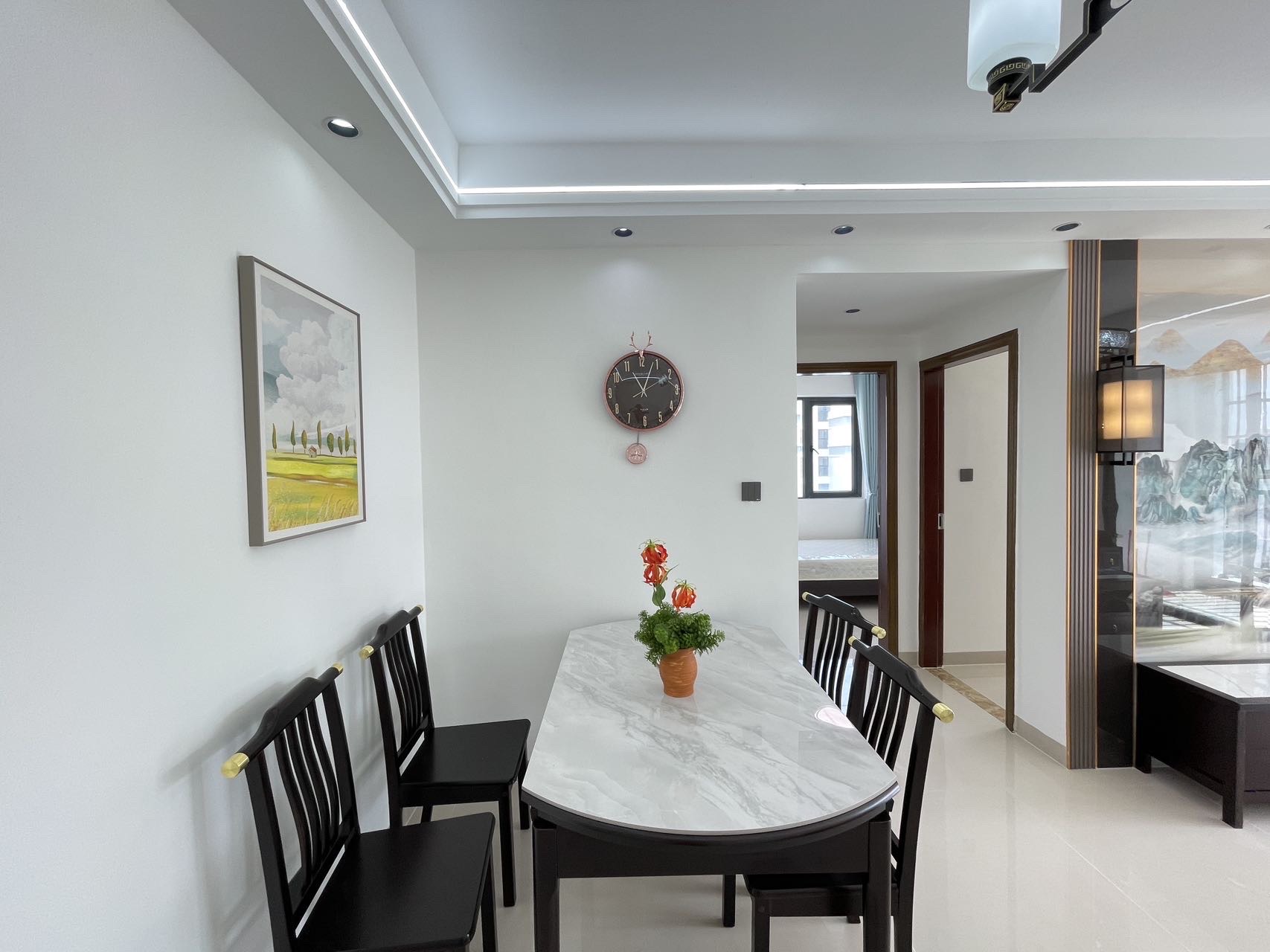 金龙苑  3室2厅2卫    116.0万客厅