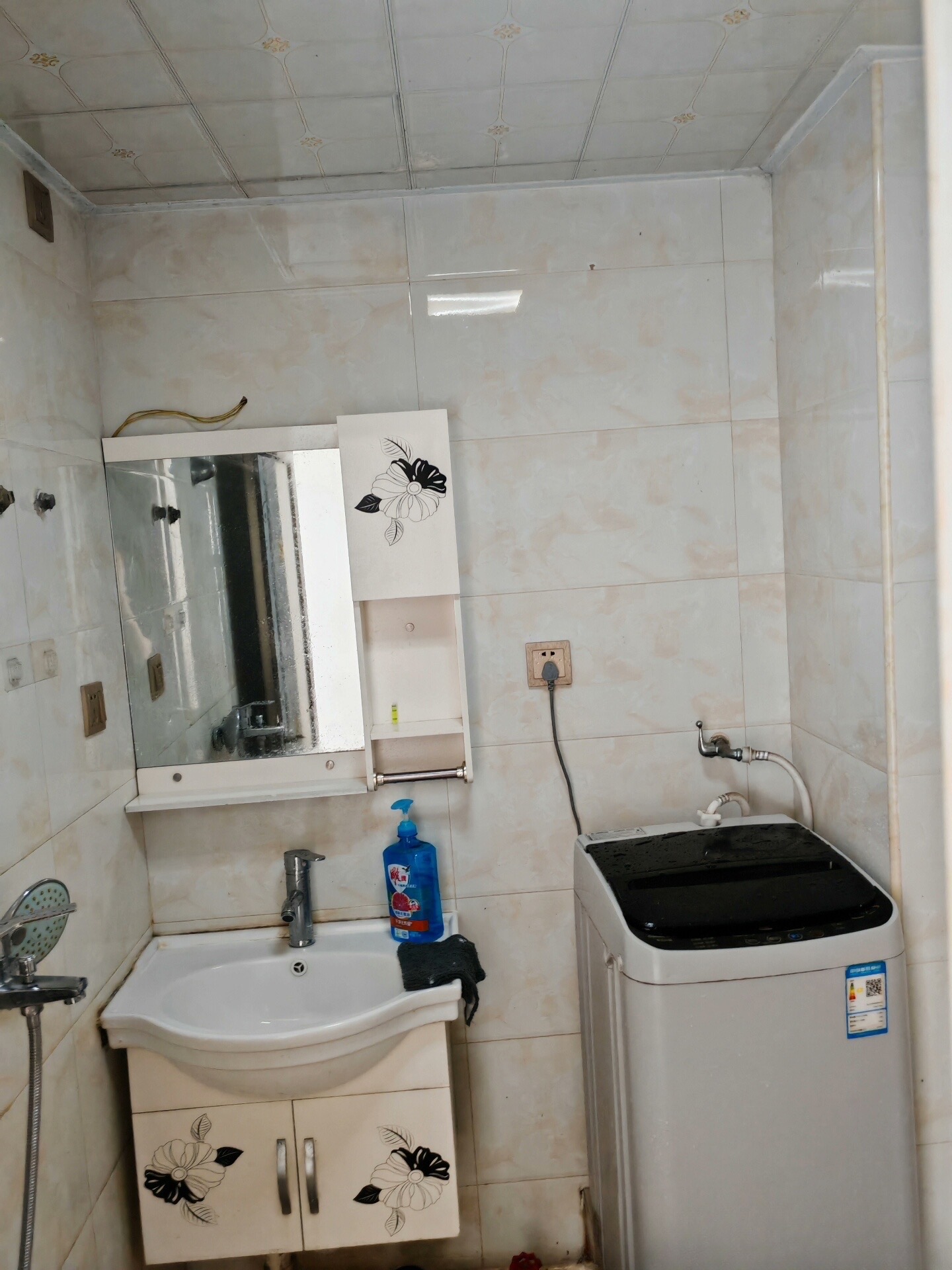 凤翔大厦  2室1厅1卫    1700.0元/月室内图