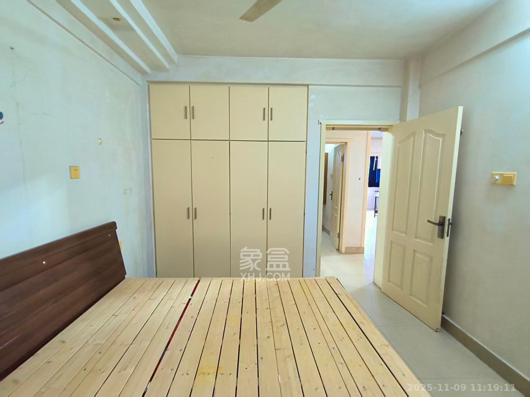 人民新村  2室1厅1卫    2000.0元/月室内图