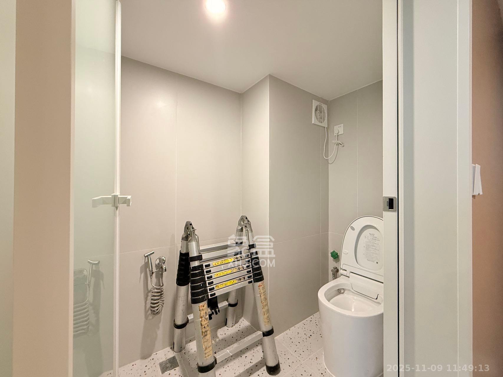 卓越中寰 1室1厅1卫 6000.0元/月 卓越中寰 1室1厅1卫 6000.0元/月室内图