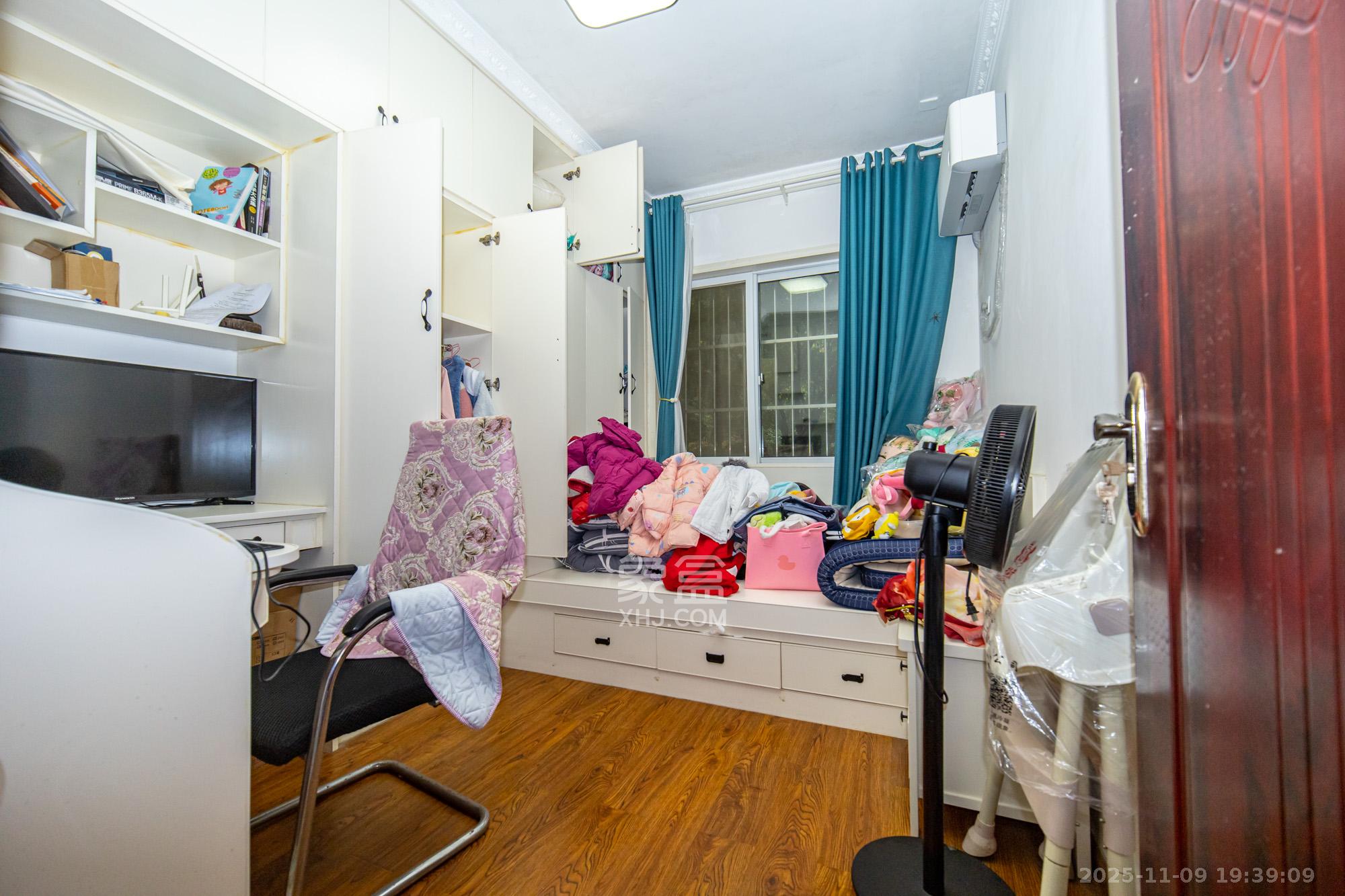 楚天世纪城东苑 3室2厅2卫 85.0万 楚天世纪城东苑 3室2厅2卫 85.0万卧室