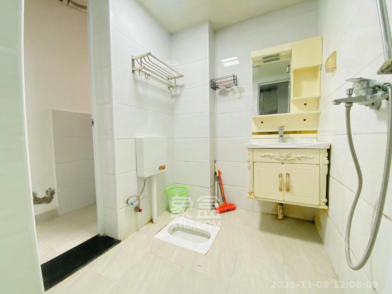 天鸿天府（天鸿中央大院）  2室1厅1卫    1750.0元/月室内图