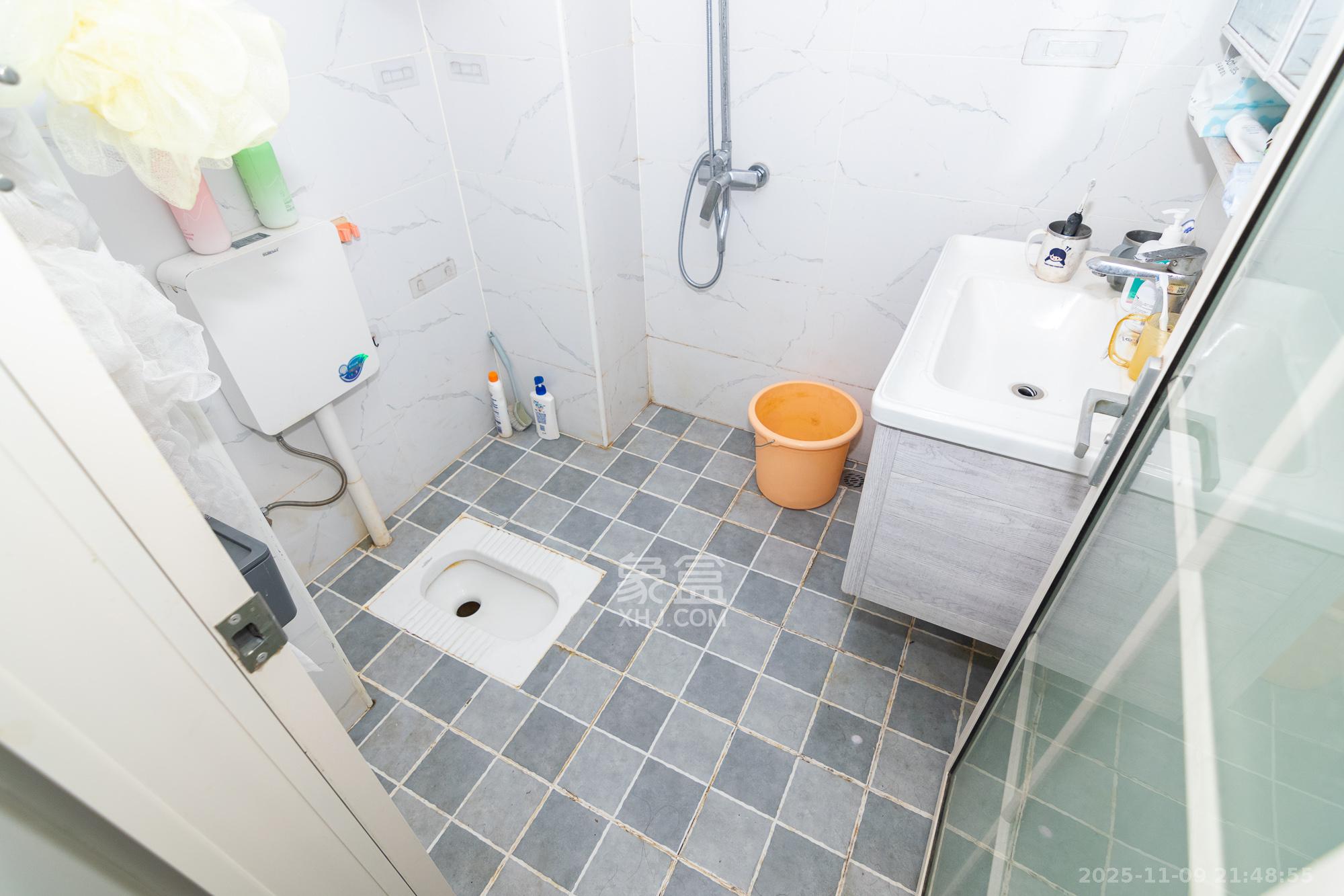 澳海月亮湾  3室2厅1卫    69.8万卫生间