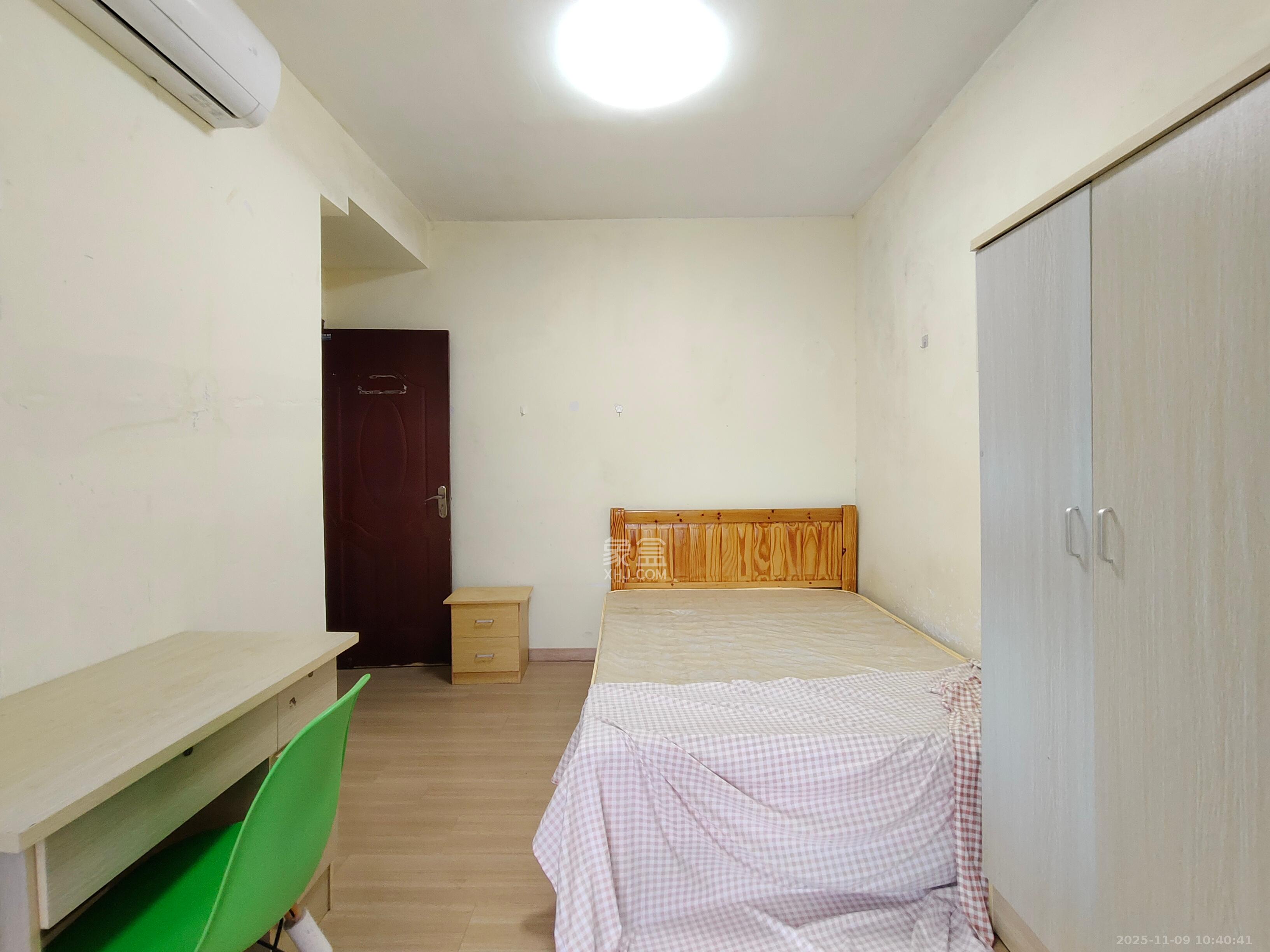 东玺门  4室1厅2卫    2600.0元/月室内图