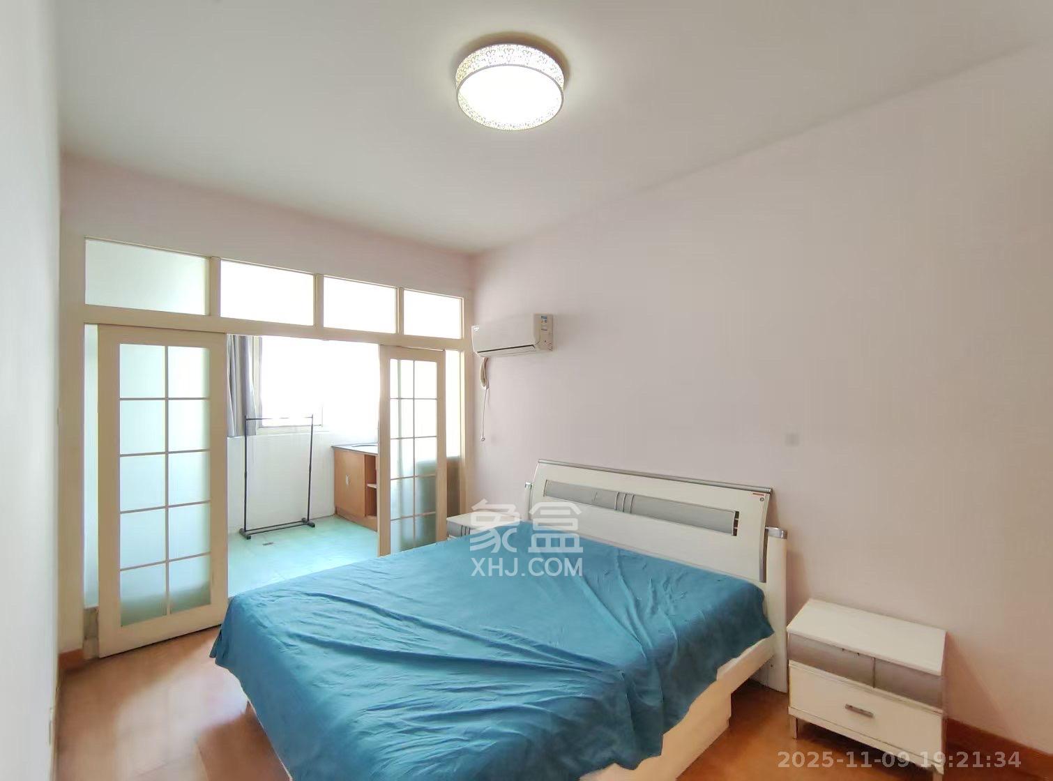 财信宿舍  2室2厅1卫    1600.0元/月室内图