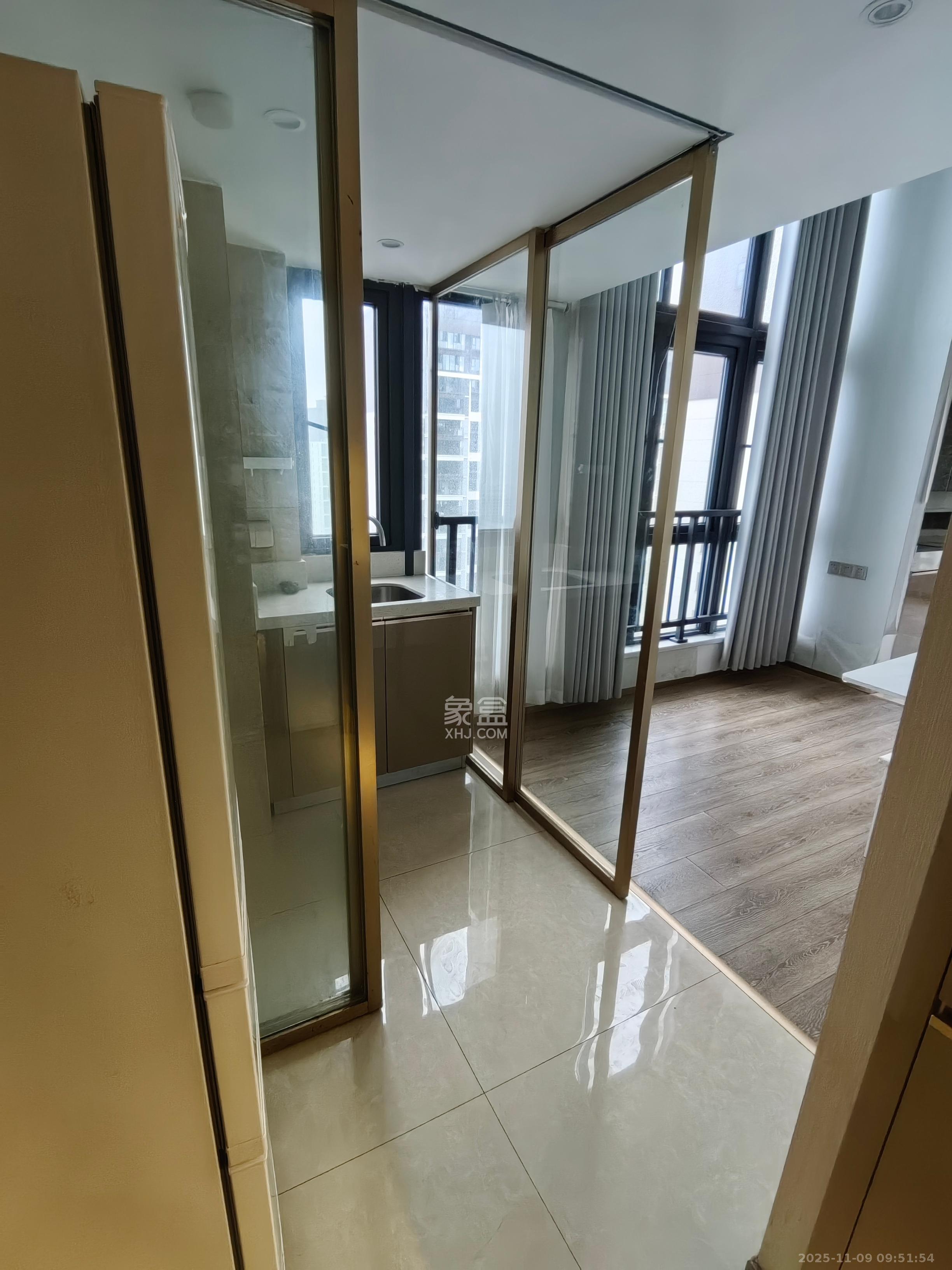 华远海蓝郡  3室2厅1卫    1600.0元/月室内图