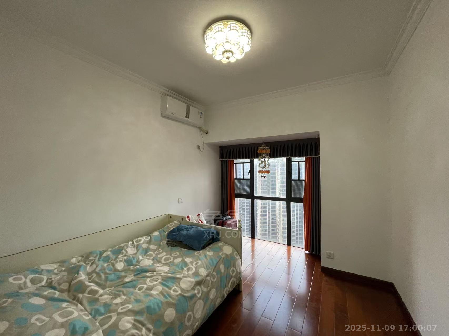 流金岁月-华晨国际  3室2厅1卫    2400.0元/月室内图