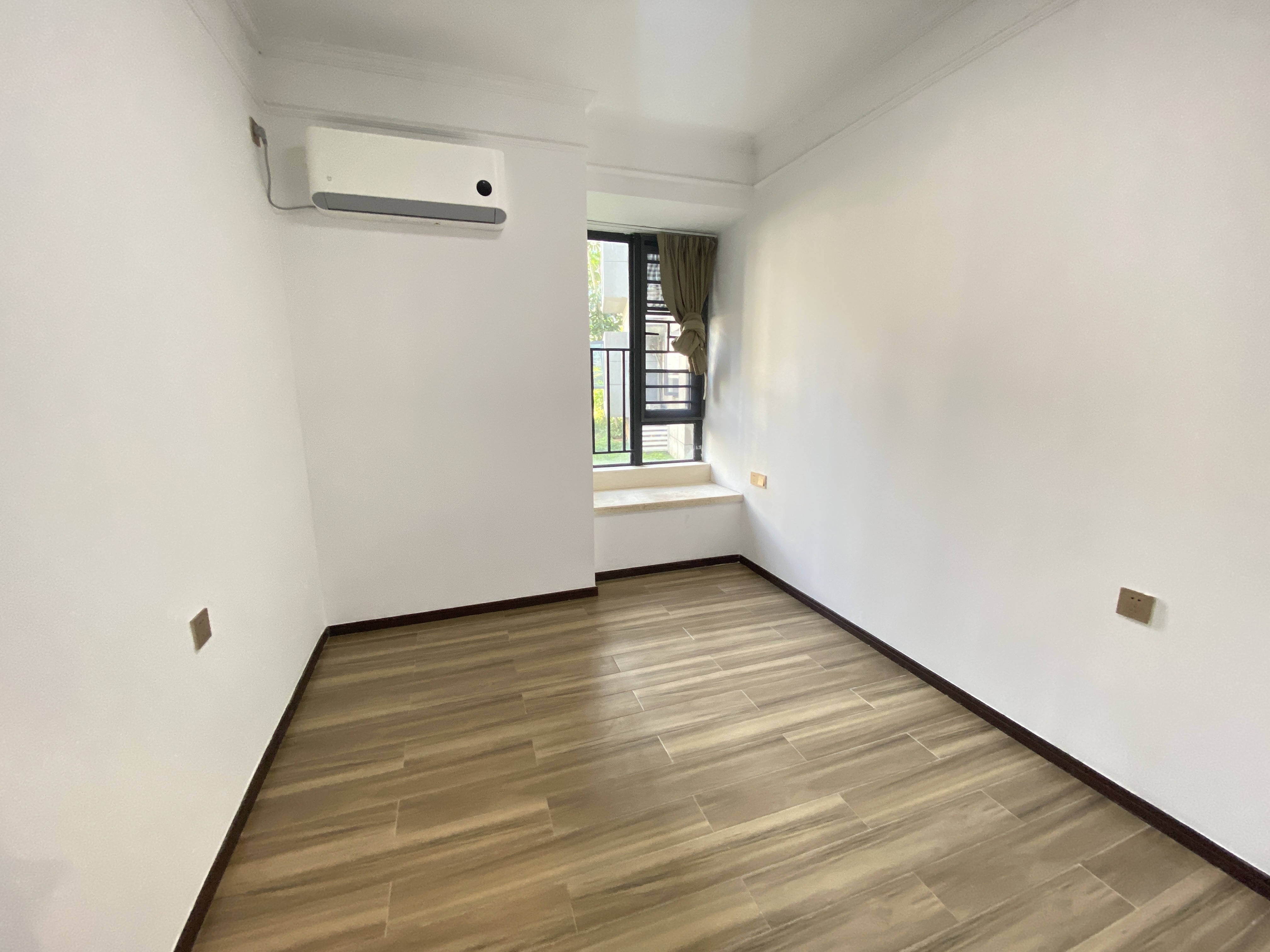 天街华府（海南新天地）  3室2厅2卫    3500.0元/月室内图