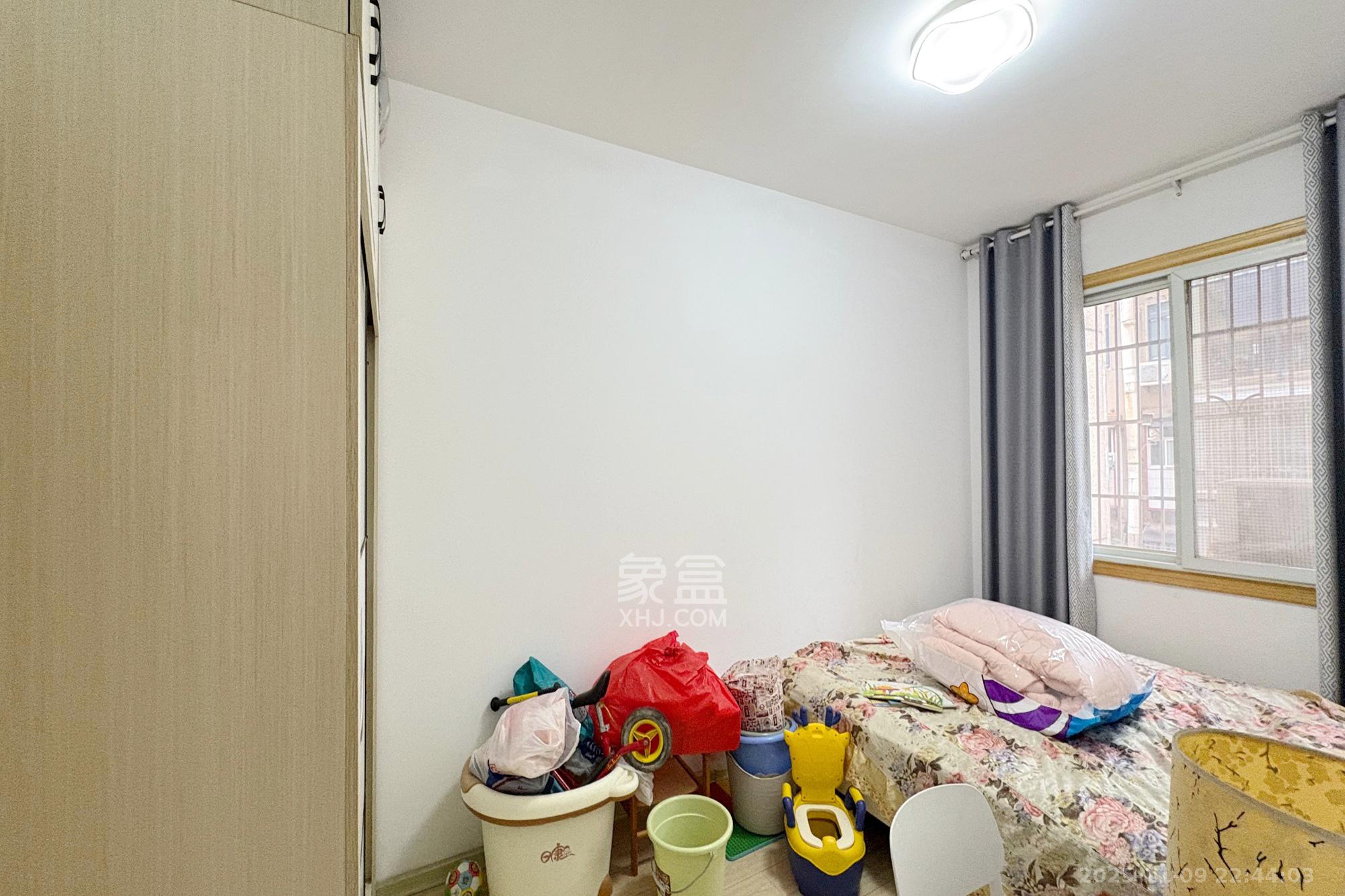 火星镇街道宿舍  3室2厅1卫    55.0万其他