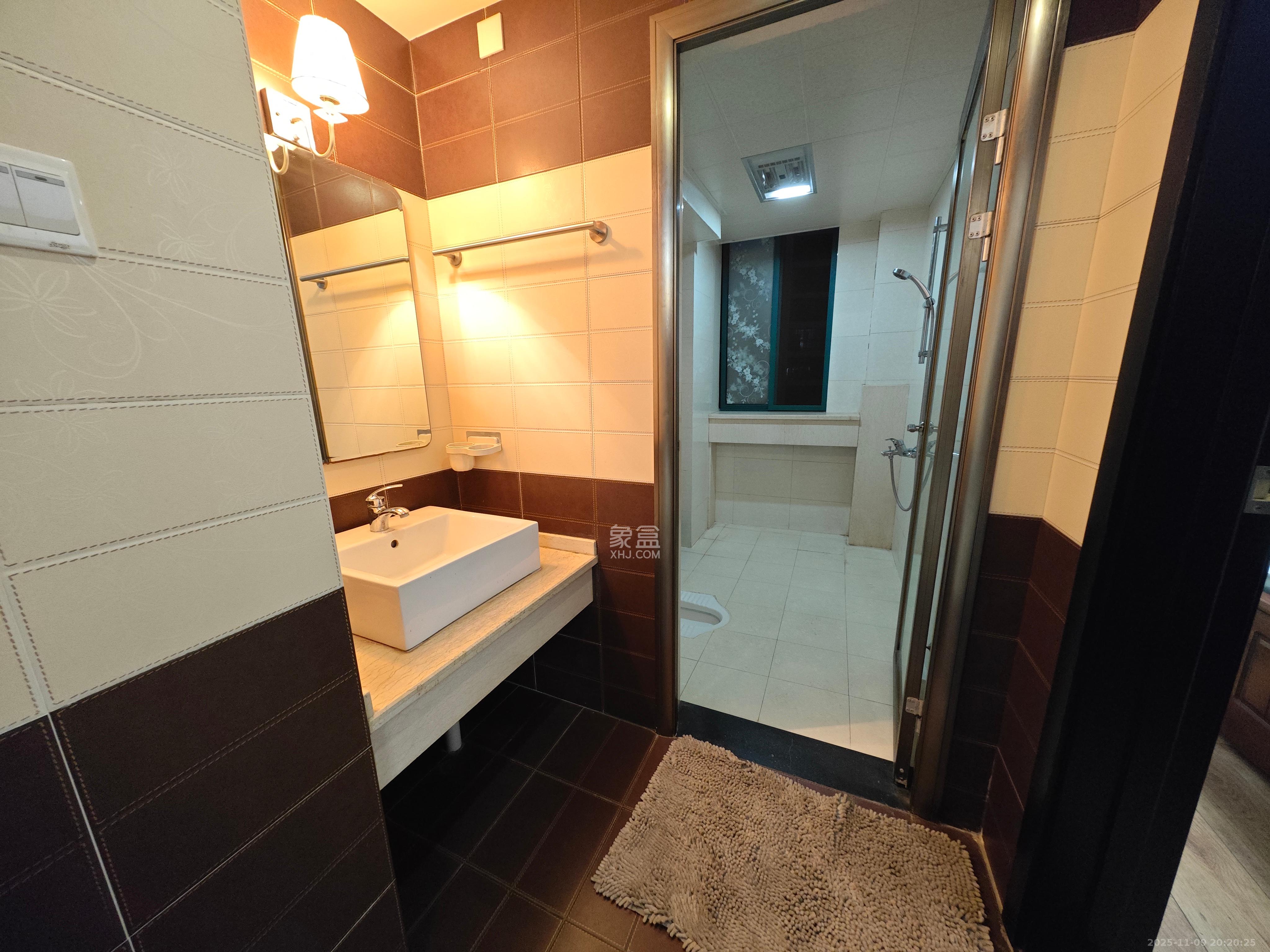 华盛世纪新城  3室2厅2卫    2600.0元/月室内图