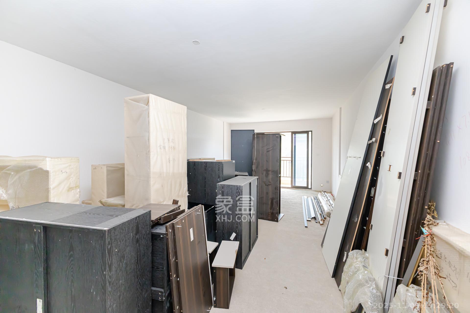 龙湖璟宸原著（龙湖紫宸）  4室2厅2卫    98.0万