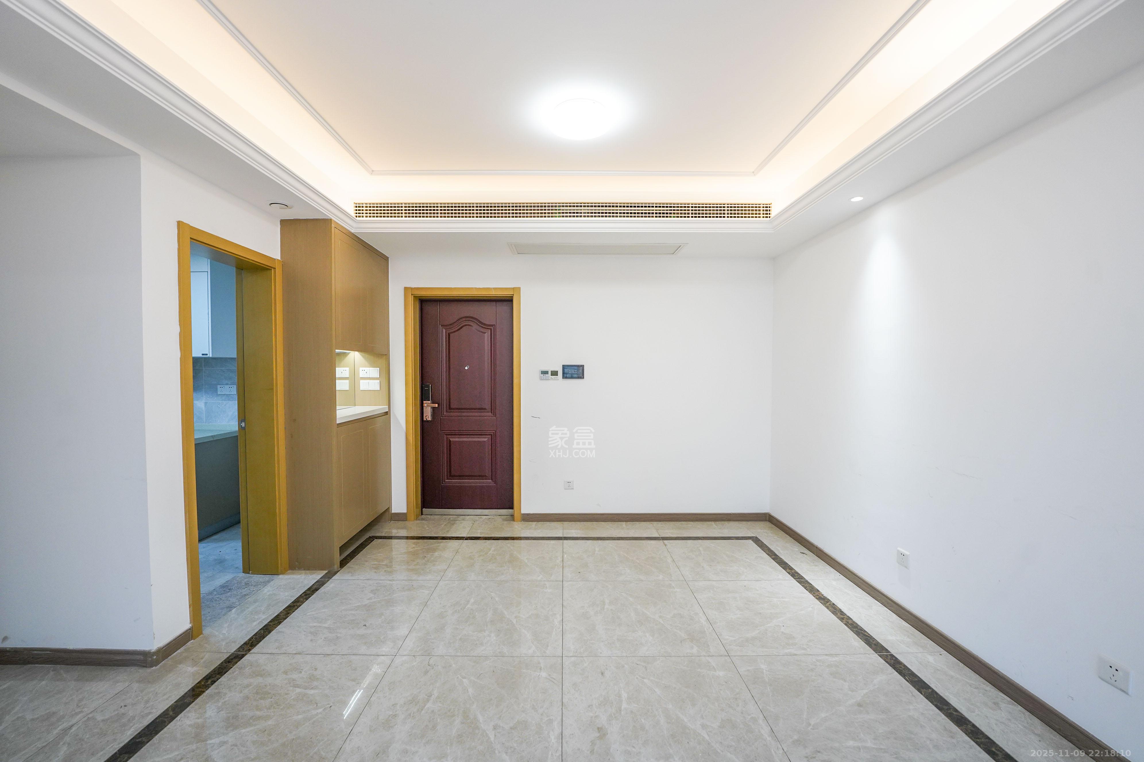 中建璟和城  3室2厅2卫    88.0万客厅