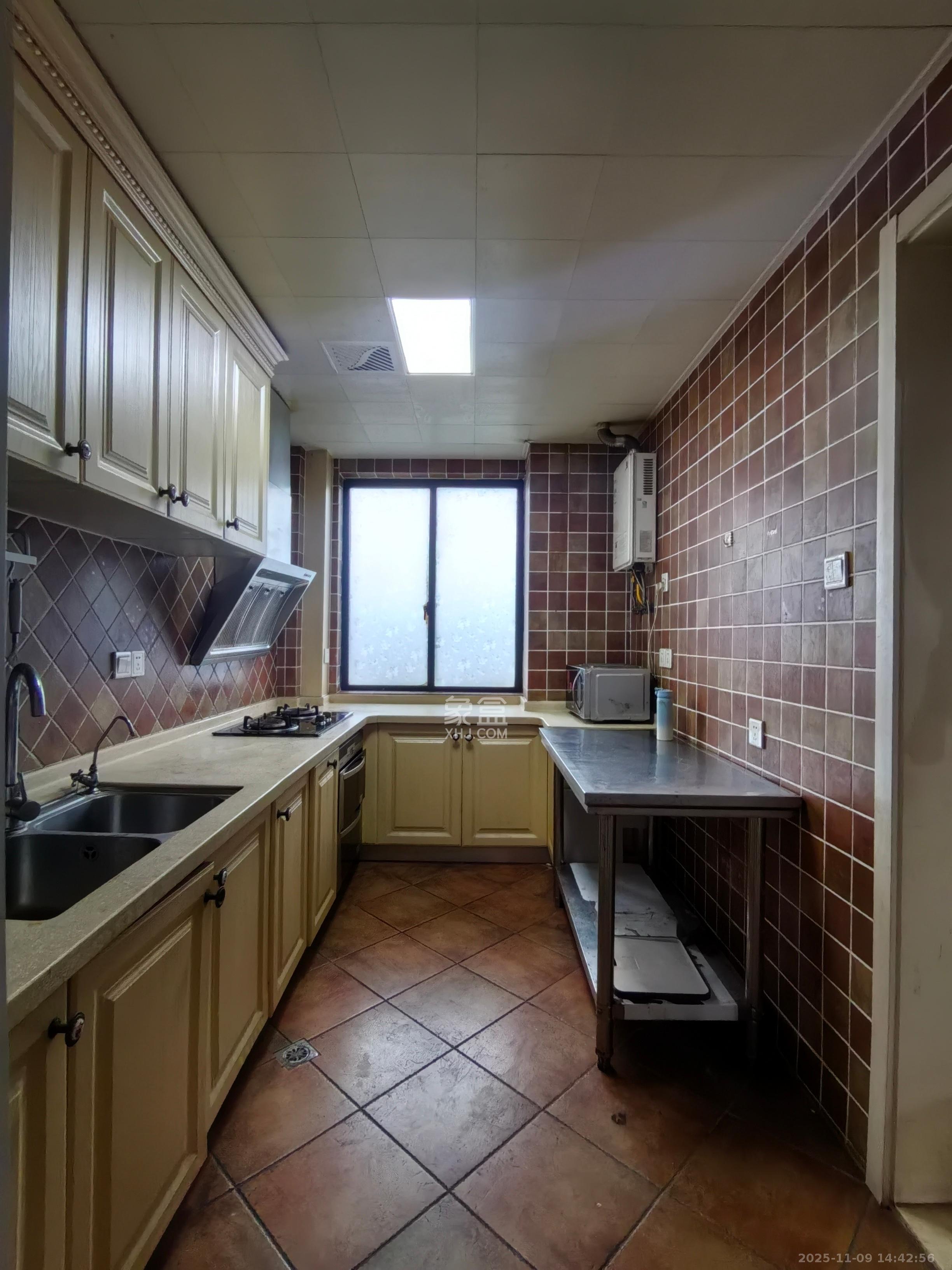 福圣园  3室2厅2卫    2800.0元/月室内图