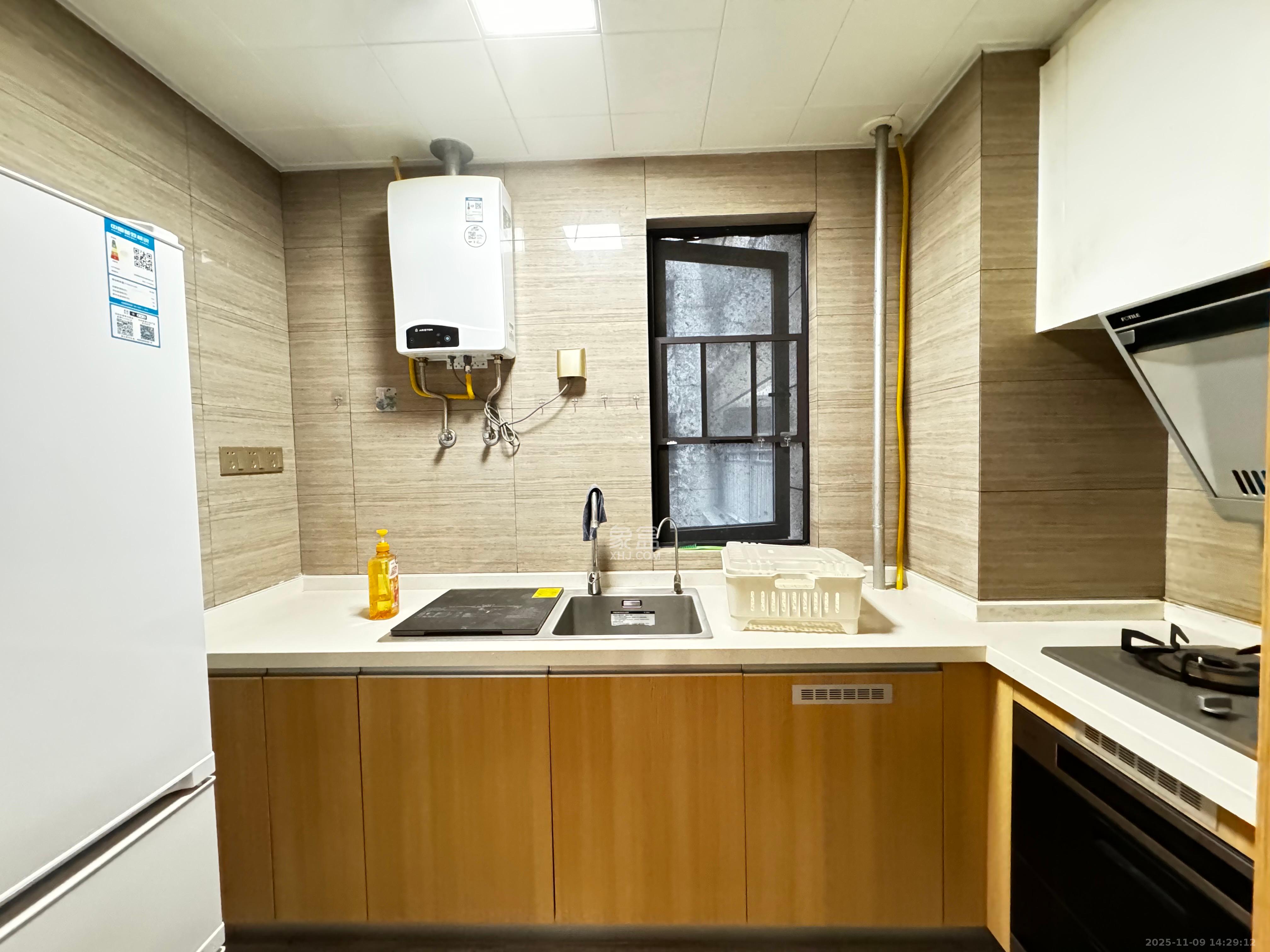 阳光城尚东湾青柠园  3室2厅1卫    2200.0元/月室内图