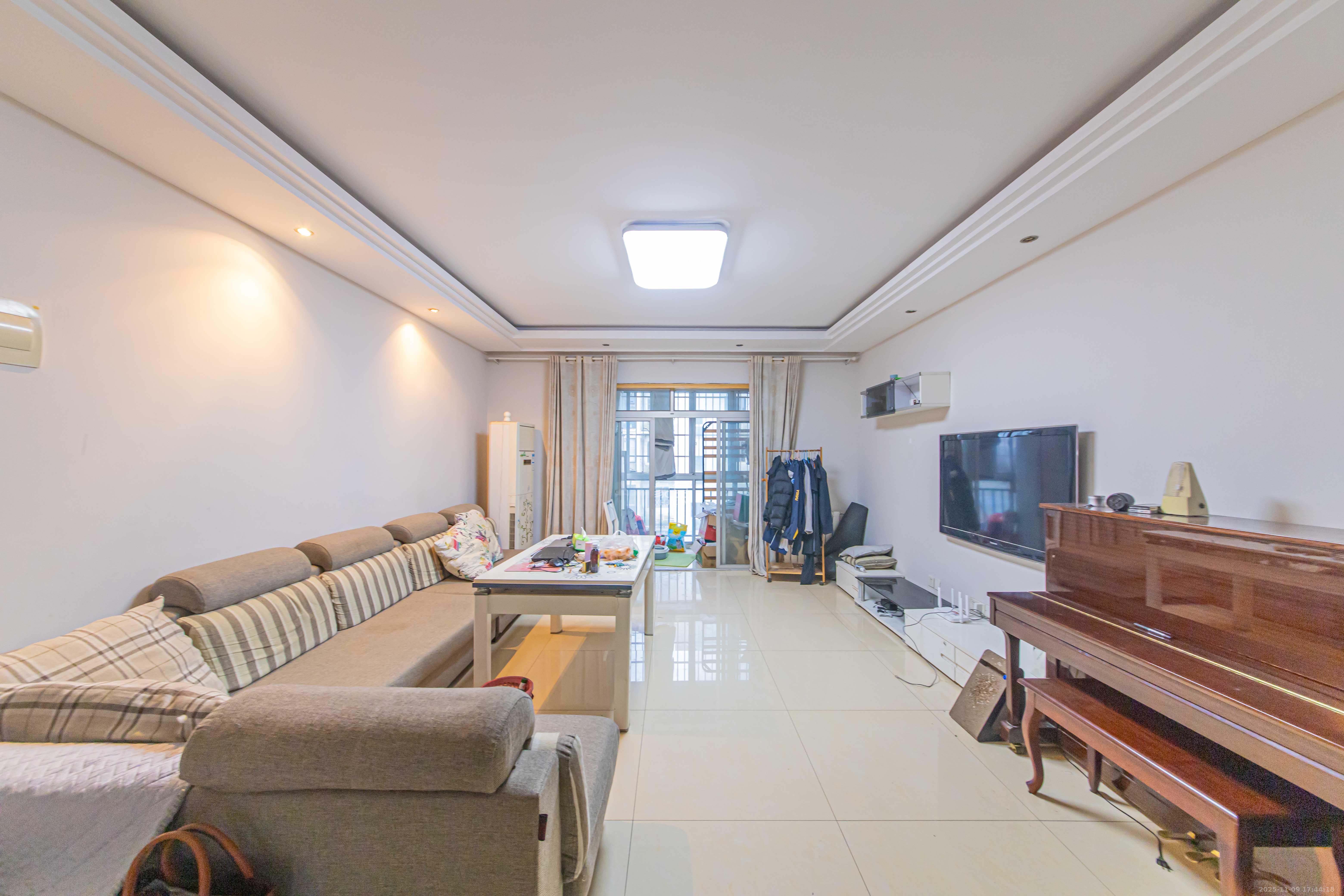 九峰小区（一二三四区）  4室2厅2卫    260.0万