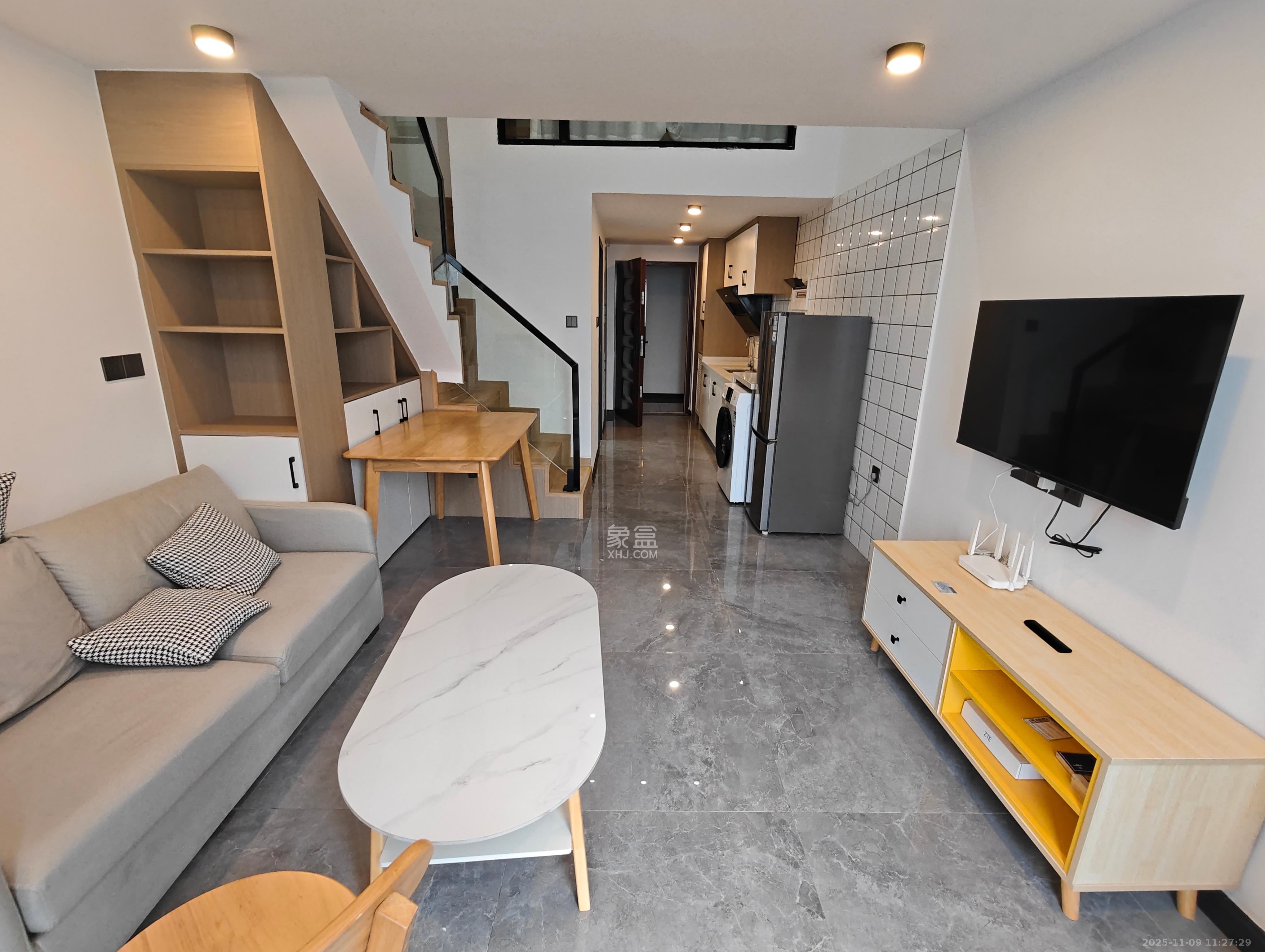 绿地长沙城际空间站（绿地新里佳苑）  2室1厅1卫    2000.0元/月