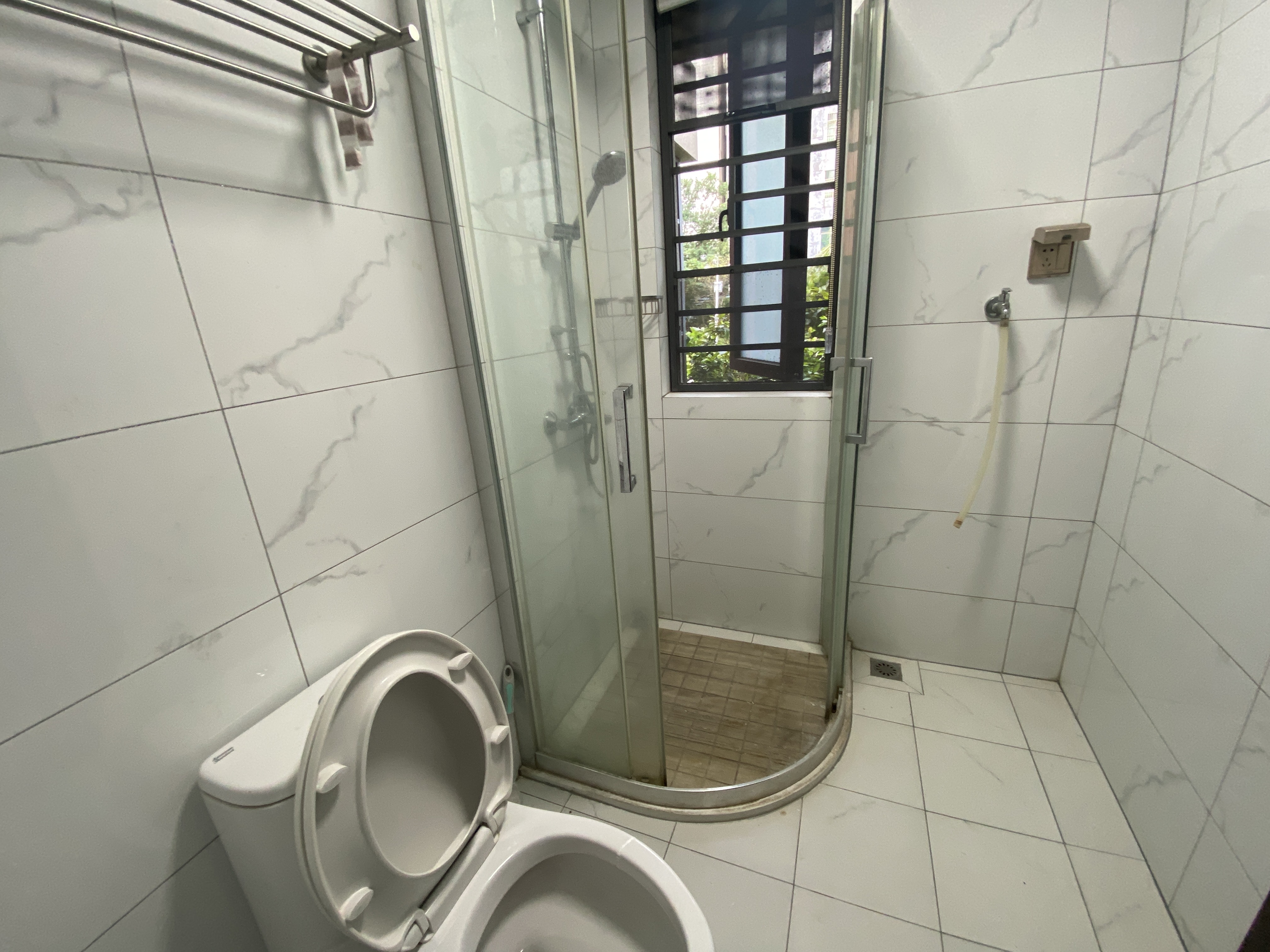 天街华府(海南新天地) 3室2厅2卫 3500.0元/月 天街华府(海南新天地) 3室2厅2卫 3500.0元/月室内图